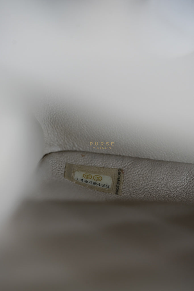 Classic Single Flap Jumbo in Light Gray Caviar Leather and Silver Hardware (Series 14) | Purse Maison Luxury Bags Shop