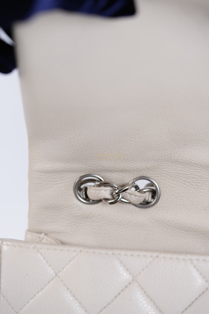 Classic Single Flap Jumbo in Light Gray Caviar Leather and Silver Hardware (Series 14) | Purse Maison Luxury Bags Shop