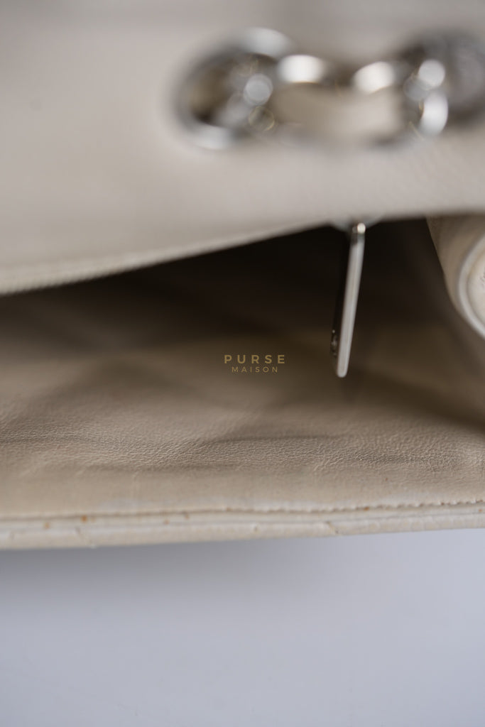 Classic Single Flap Jumbo in Light Gray Caviar Leather and Silver Hardware (Series 14) | Purse Maison Luxury Bags Shop