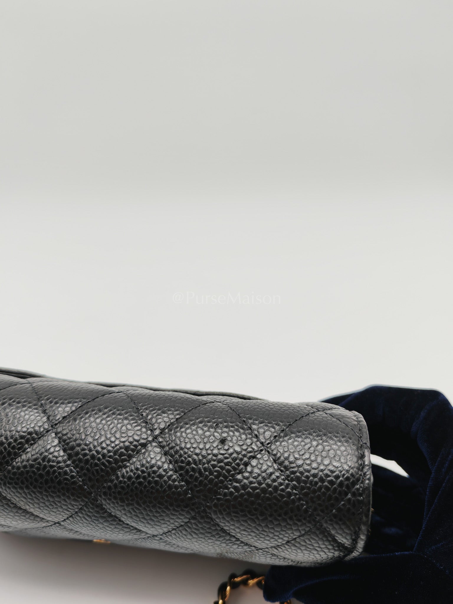 Classic Wallet on Chain Black Caviar in Gold Hardware Microchip(G3****13) | Purse Maison Luxury Bags Shop