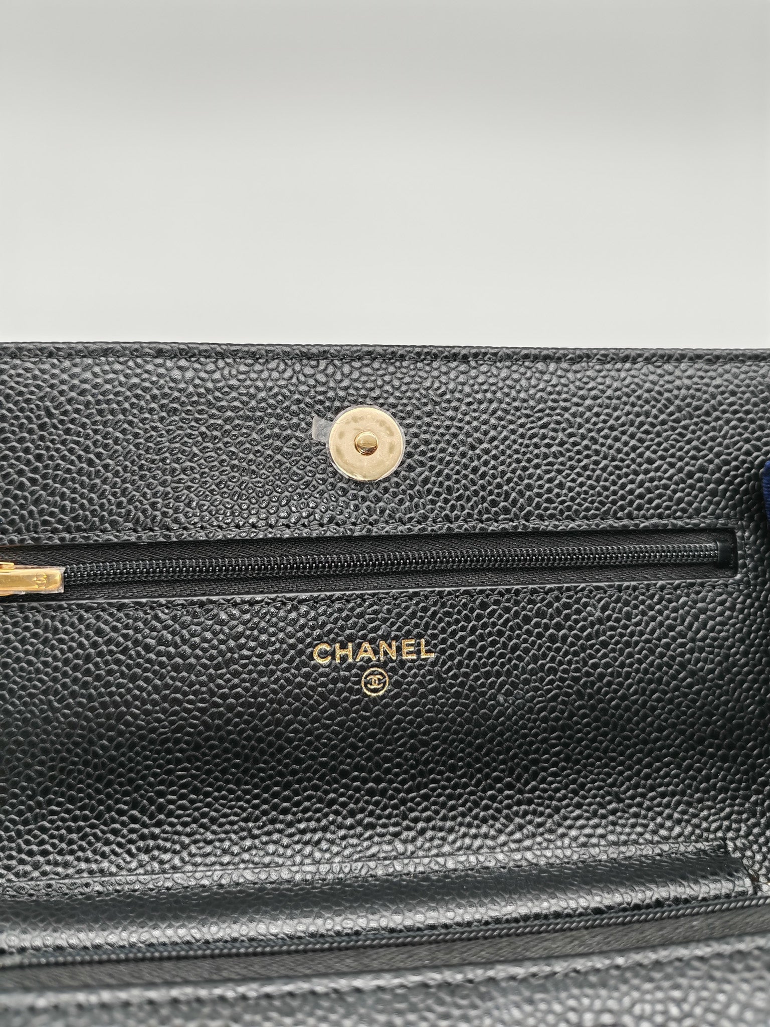 Classic Wallet on Chain Black Caviar in Gold Hardware Microchip(G3****13) | Purse Maison Luxury Bags Shop