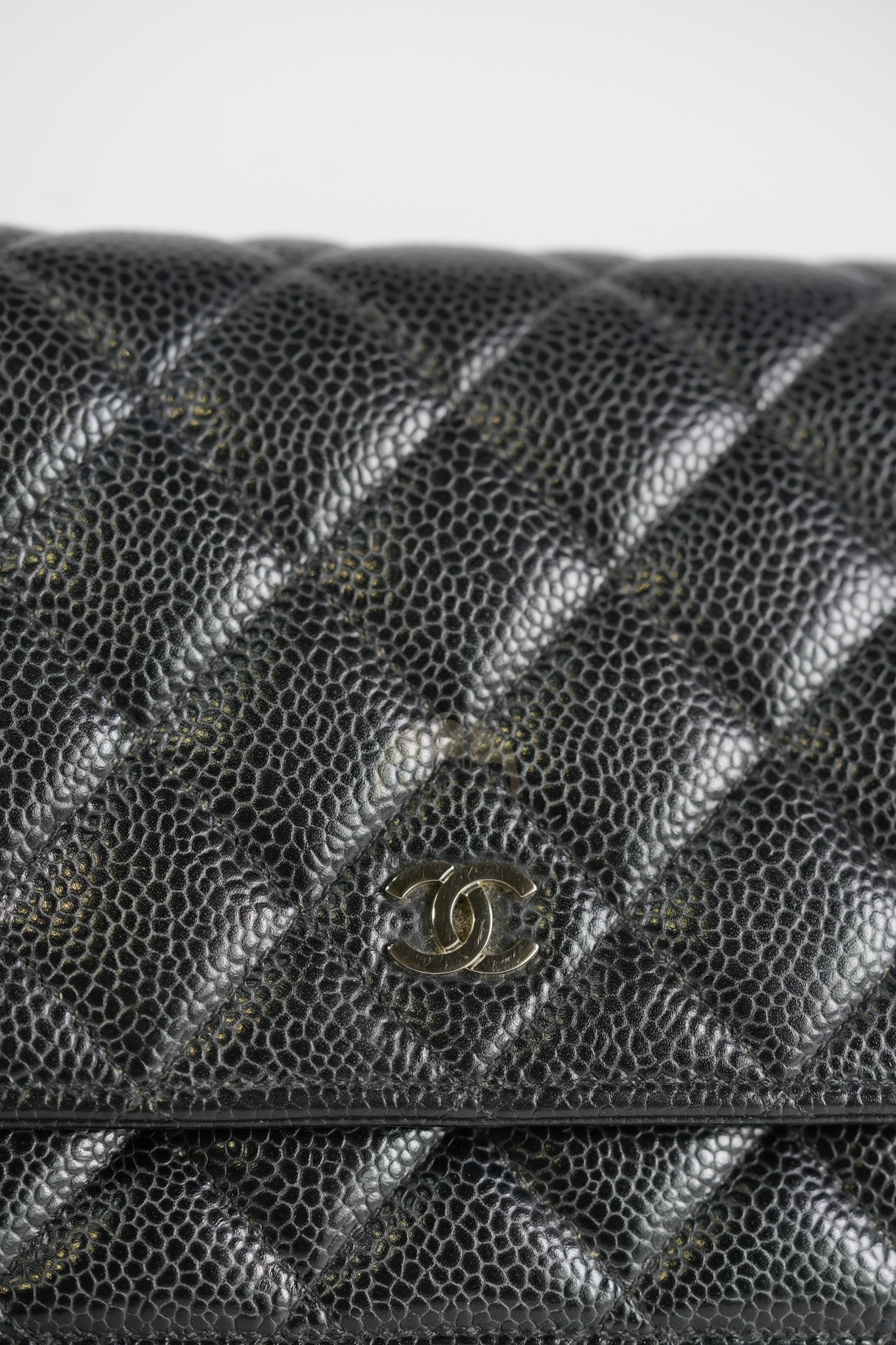 Classic Wallet on Chain in Black Caviar Leather and Silver Hardware (Microchip) | Purse Maison Luxury Bags Shop