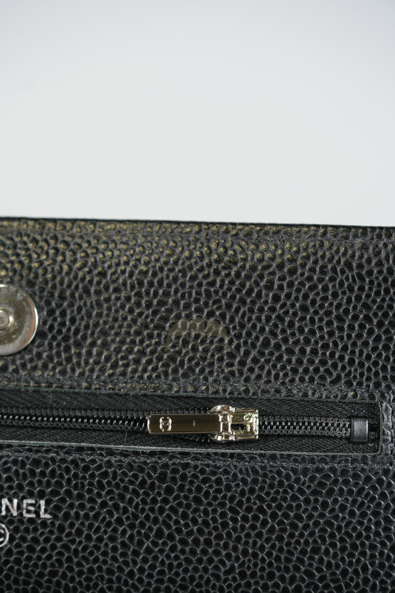Classic Wallet on Chain in Black Caviar Leather and Silver Hardware (Microchip) | Purse Maison Luxury Bags Shop
