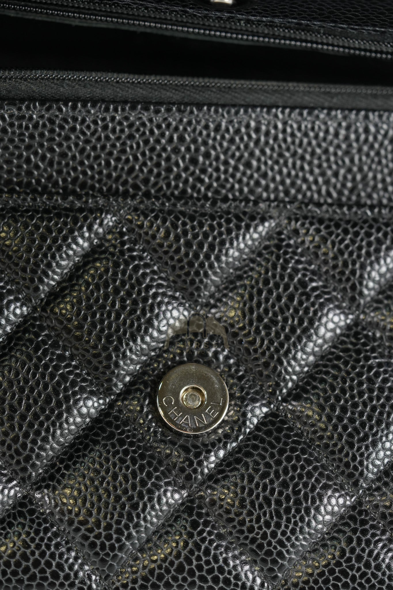 Classic Wallet on Chain in Black Caviar Leather and Silver Hardware (Microchip) | Purse Maison Luxury Bags Shop
