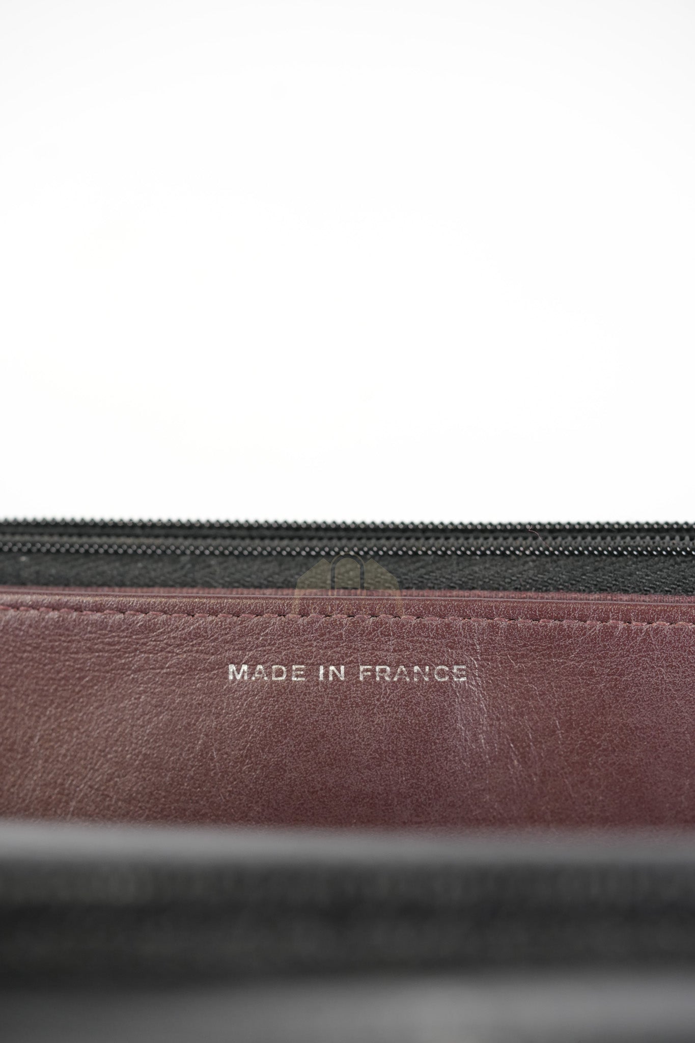 Classic Wallet on Chain in Black Caviar Leather and Silver Hardware (Microchip) | Purse Maison Luxury Bags Shop