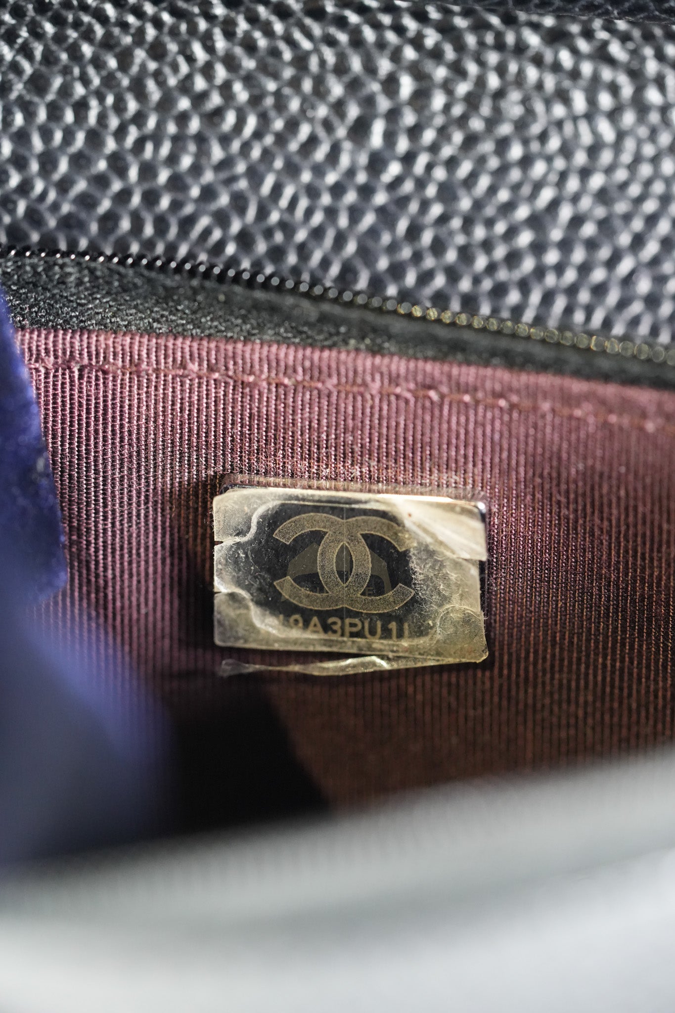 Classic Wallet on Chain in Black Caviar Leather and Silver Hardware (Microchip) | Purse Maison Luxury Bags Shop