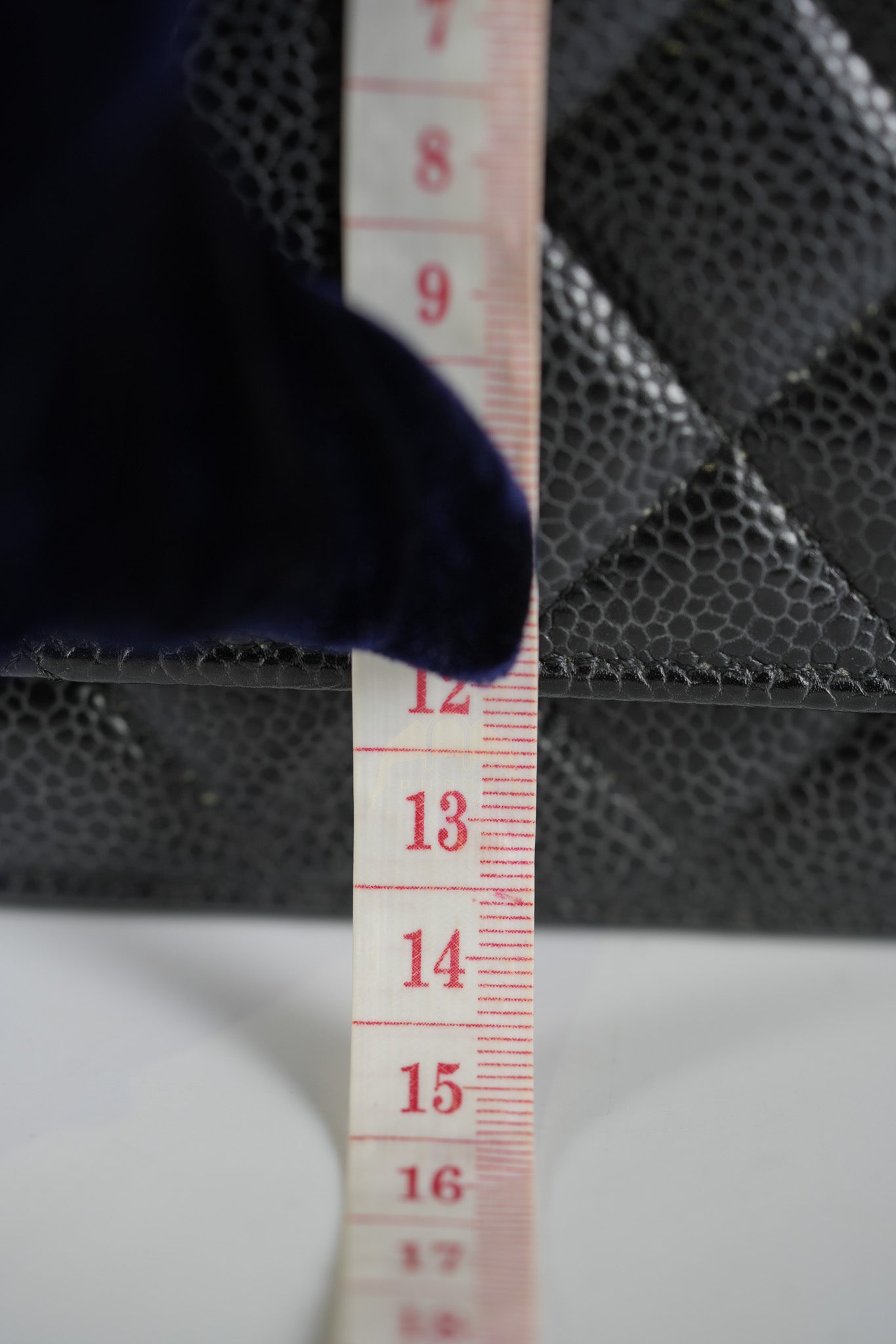 Classic Wallet on Chain in Black Caviar Leather and Silver Hardware (Microchip) | Purse Maison Luxury Bags Shop