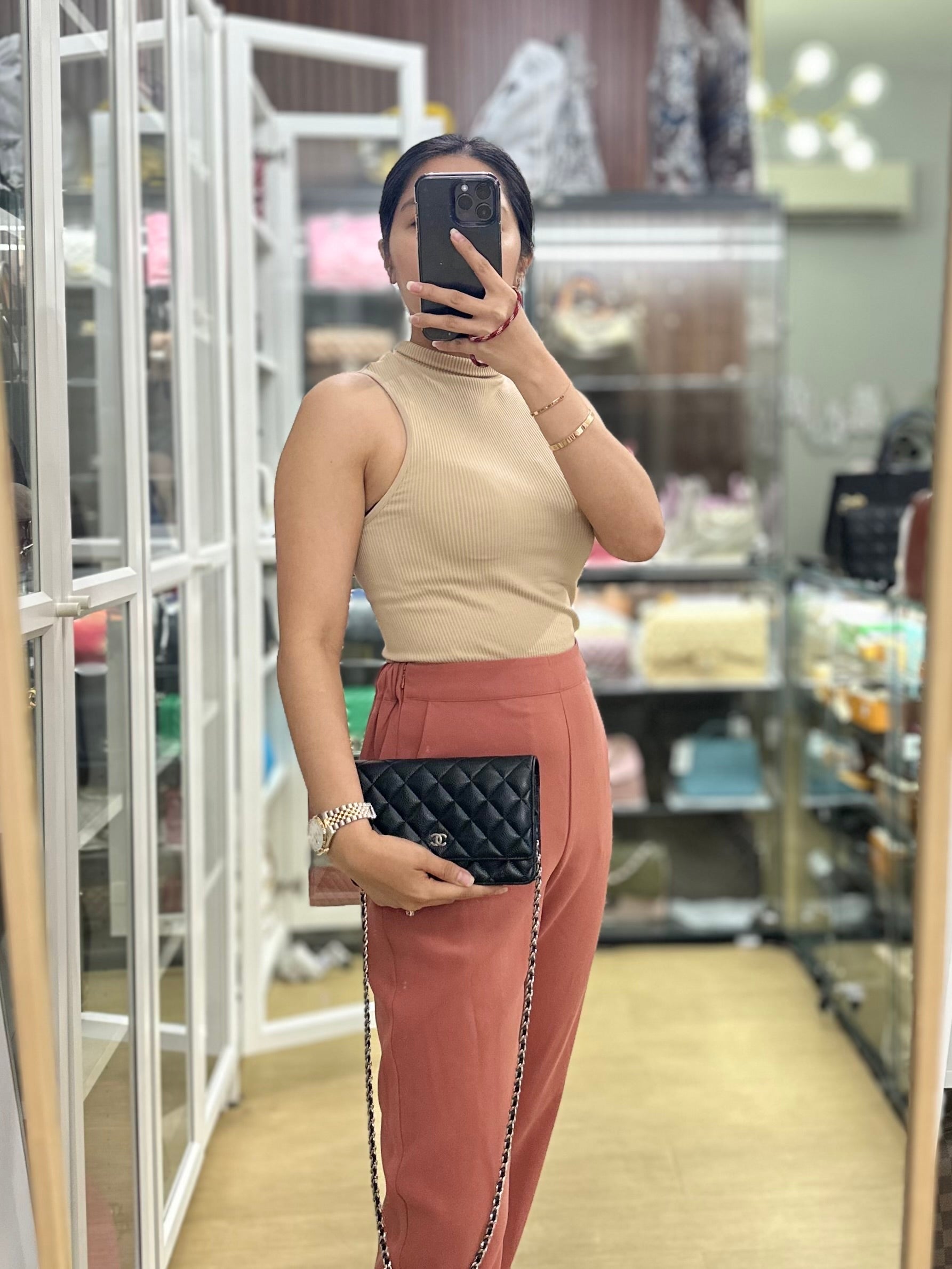 Classic Wallet on Chain in Black Caviar Leather and Silver Hardware (Microchip) | Purse Maison Luxury Bags Shop