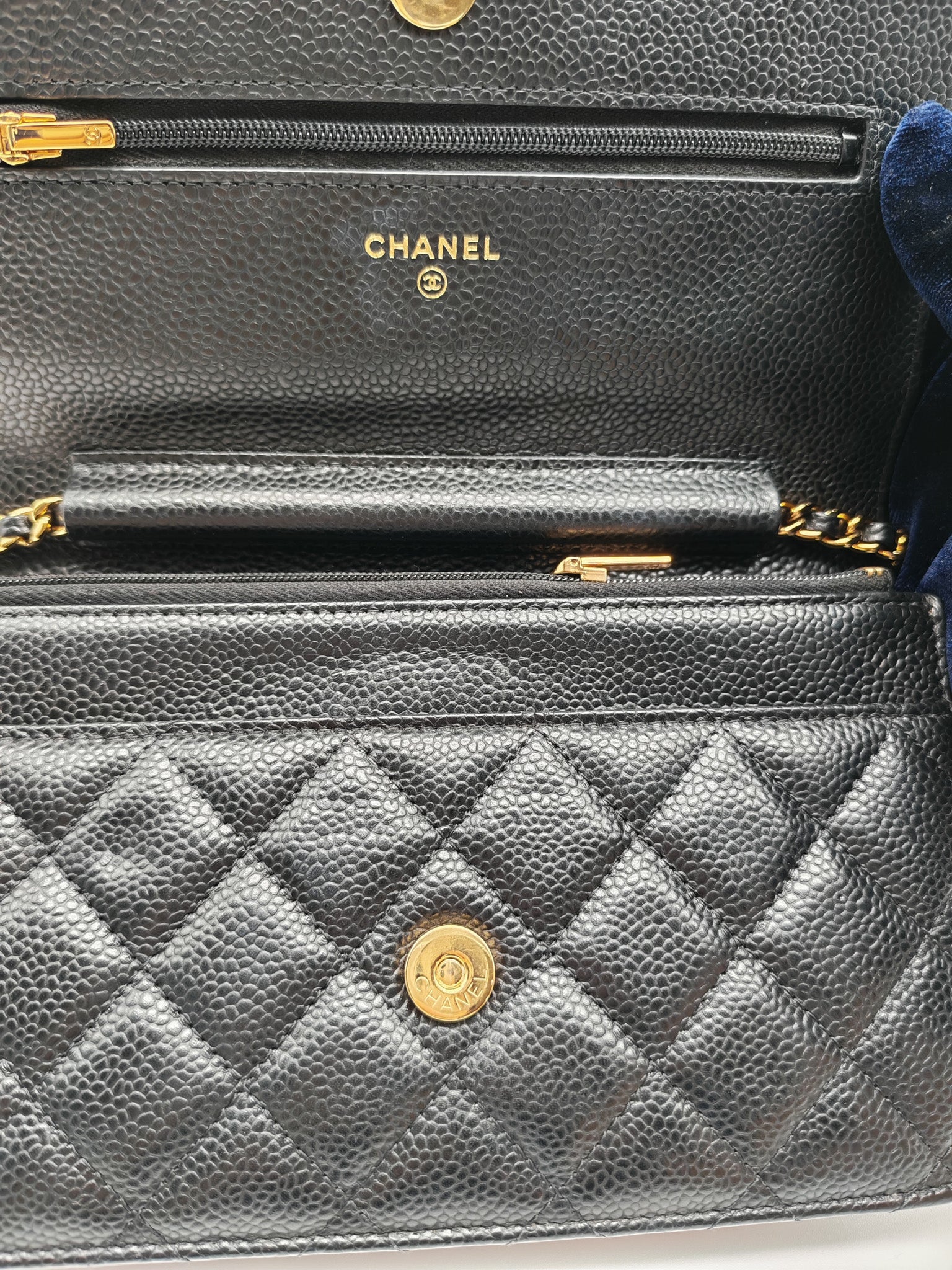 Classic Wallet on Chain in Black Caviar Leather Gold Hardware (Microchip) | Purse Maison Luxury Bags Shop