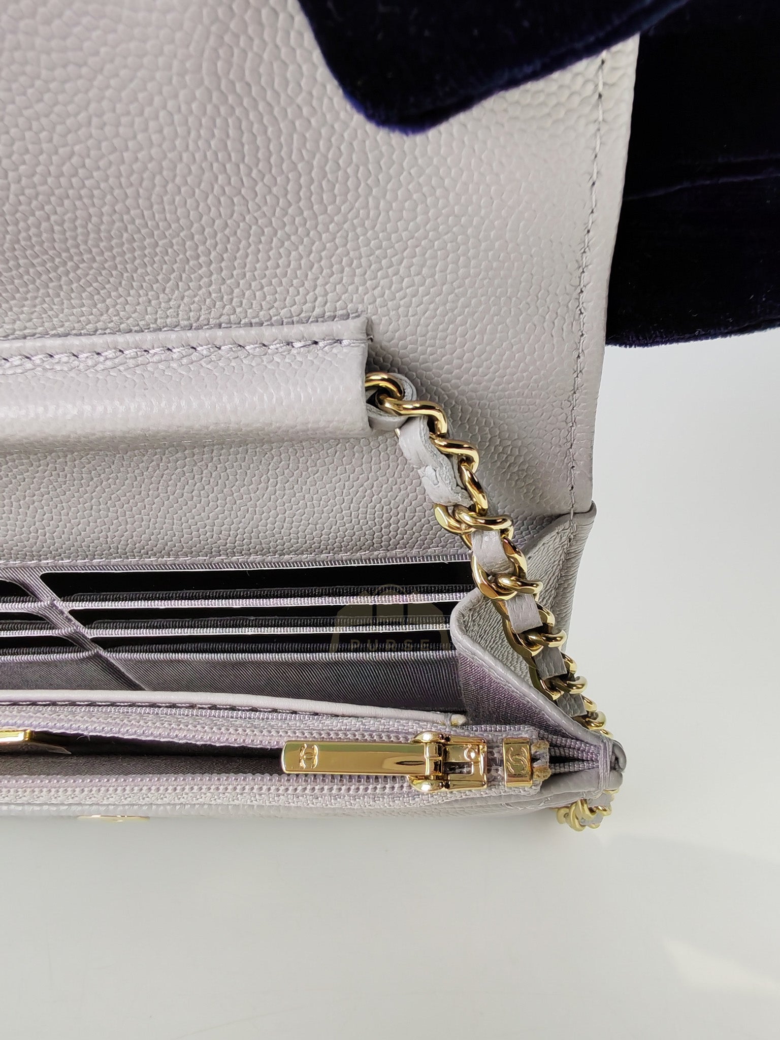 Classic Wallet On Chain in Light Gray Caviar Leather & Light Gold Hardware (Microchip) | Purse Maison Luxury Bags Shop