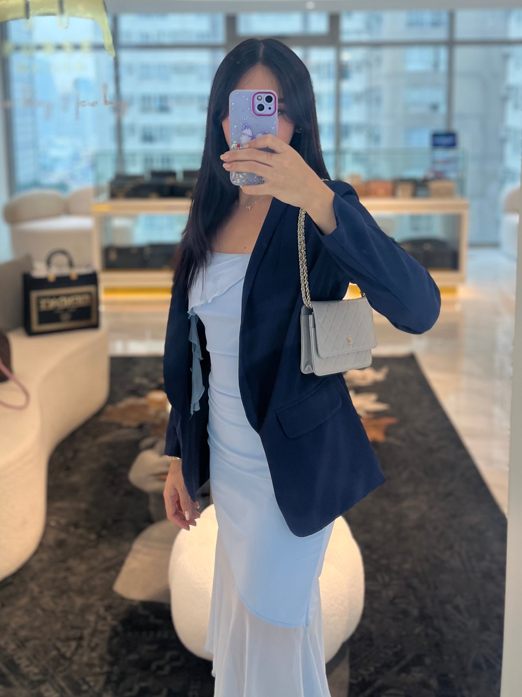 Classic Wallet On Chain in Light Gray Caviar Leather & Light Gold Hardware (Microchip) | Purse Maison Luxury Bags Shop