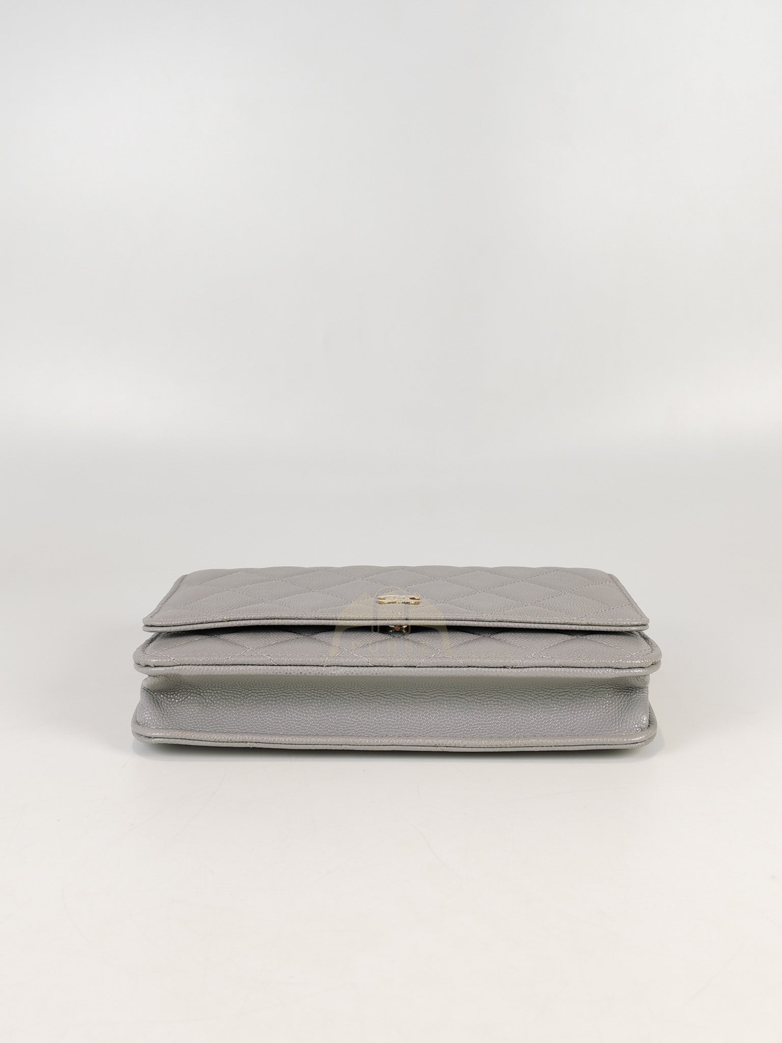 Classic Wallet On Chain in Light Gray Caviar Leather & Light Gold Hardware (Microchip) | Purse Maison Luxury Bags Shop