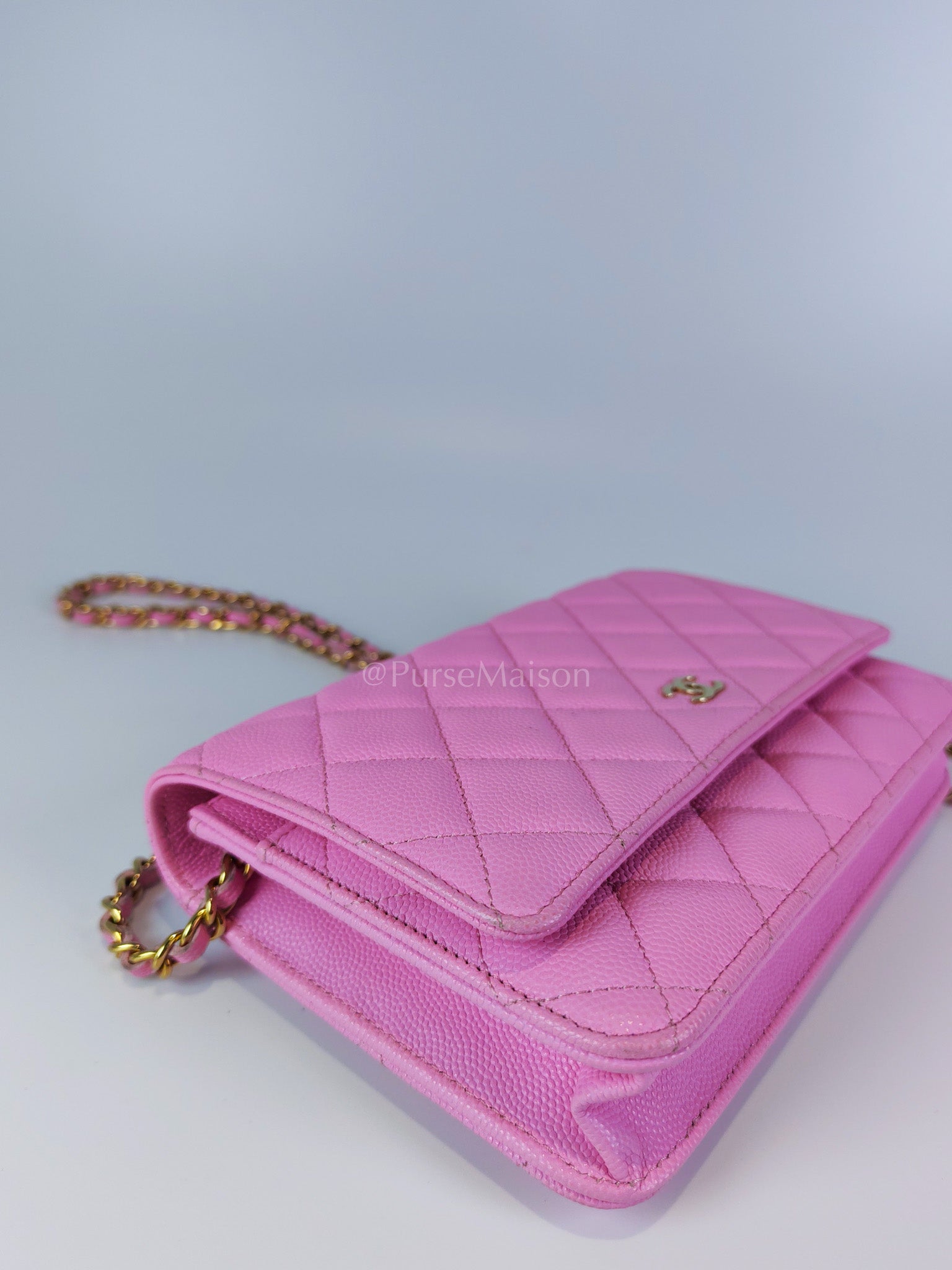Classic Wallet On Chain in Pink Caviar Leather Gold Hardware (Microchip) | Purse Maison Luxury Bags Shop