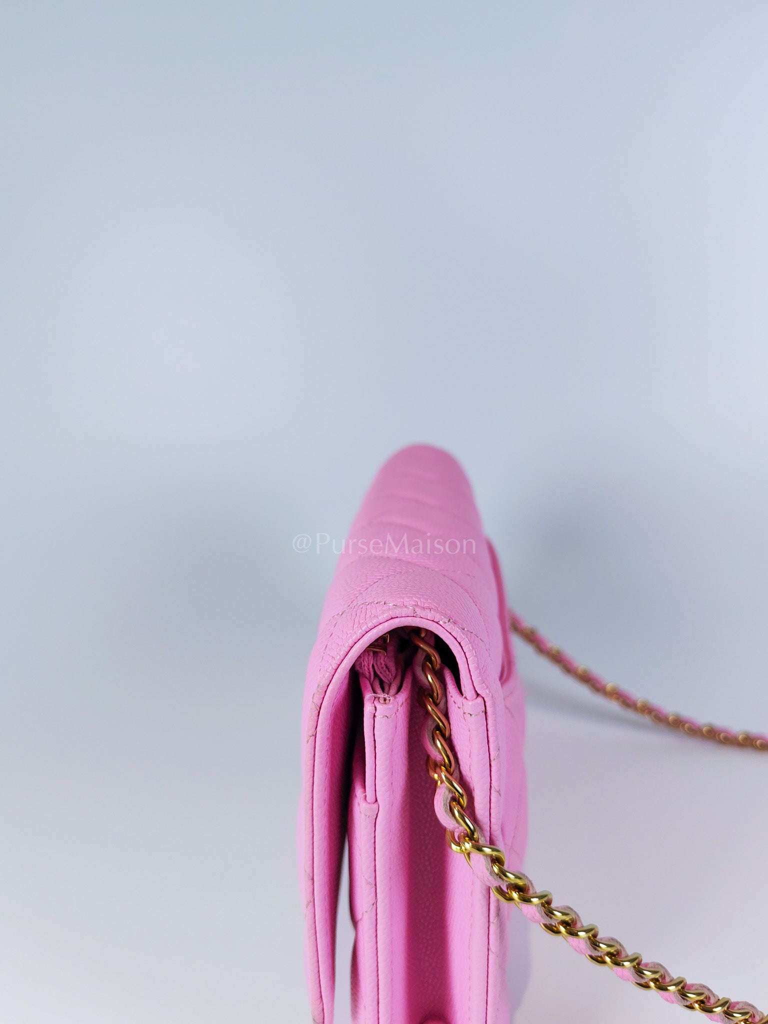 Classic Wallet On Chain in Pink Caviar Leather Gold Hardware (Microchip) | Purse Maison Luxury Bags Shop
