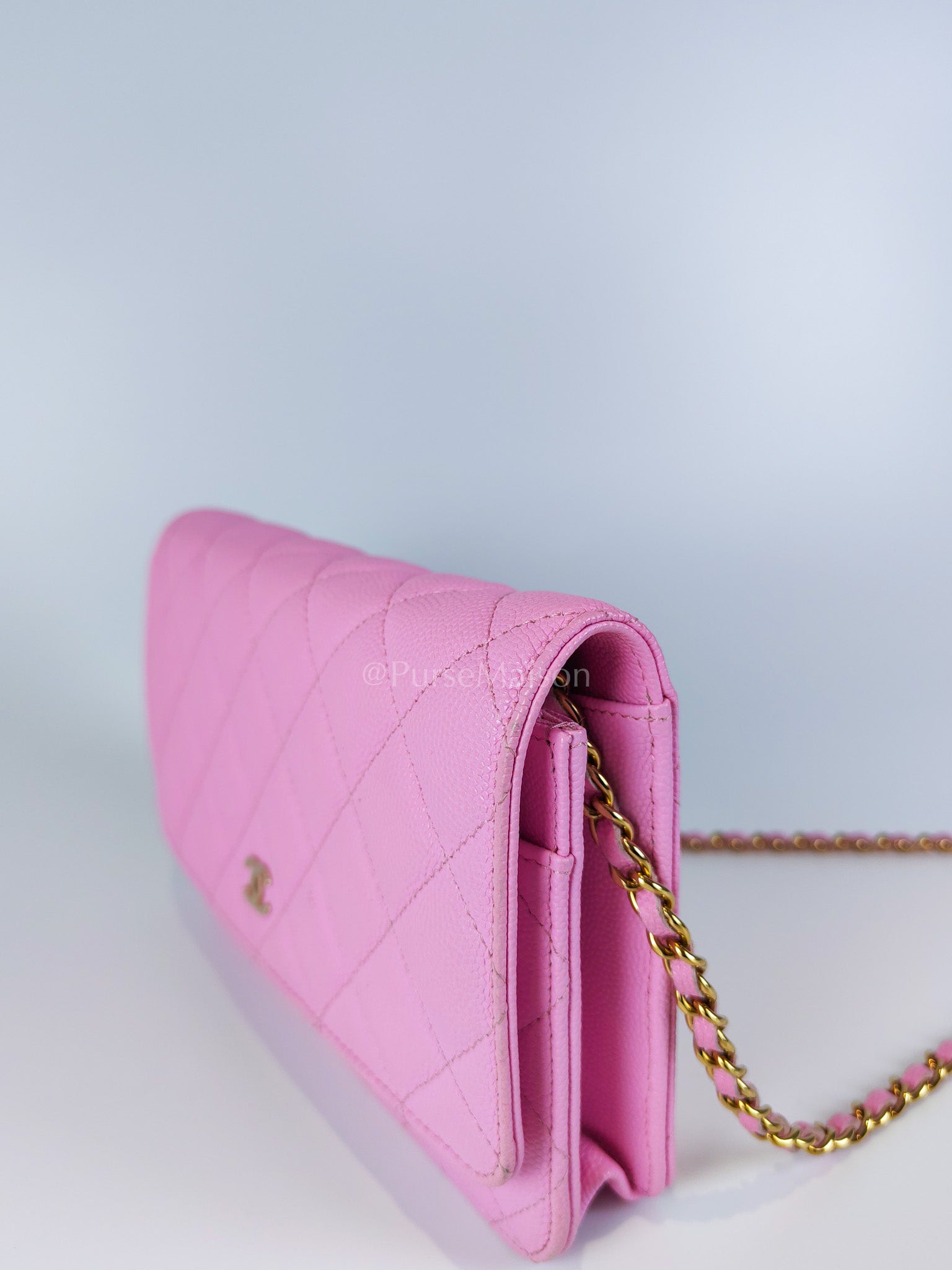 Classic Wallet On Chain in Pink Caviar Leather Gold Hardware (Microchip) | Purse Maison Luxury Bags Shop