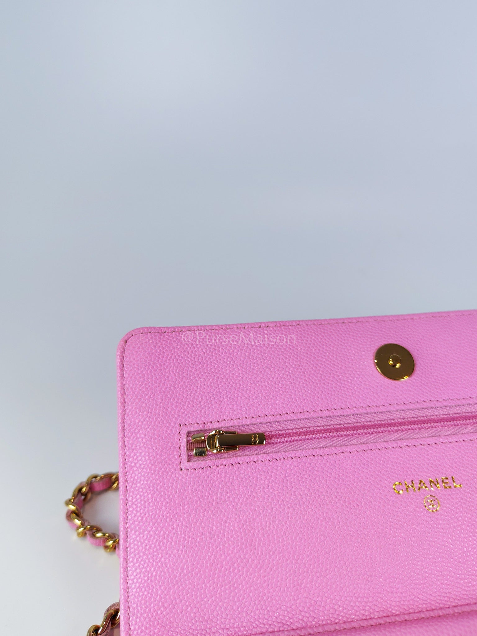 Classic Wallet On Chain in Pink Caviar Leather Gold Hardware (Microchip) | Purse Maison Luxury Bags Shop