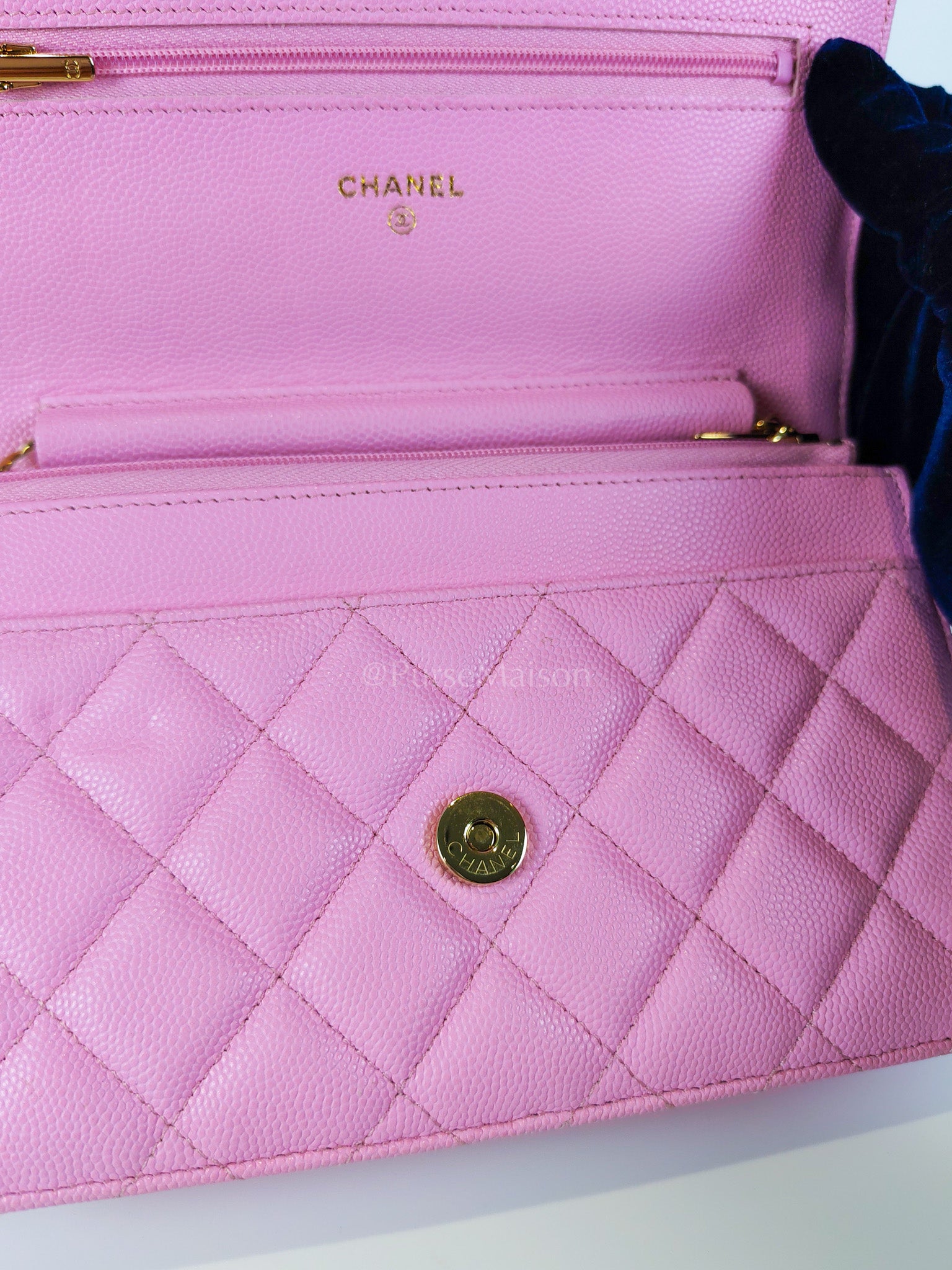Classic Wallet On Chain in Pink Caviar Leather Gold Hardware (Microchip) | Purse Maison Luxury Bags Shop