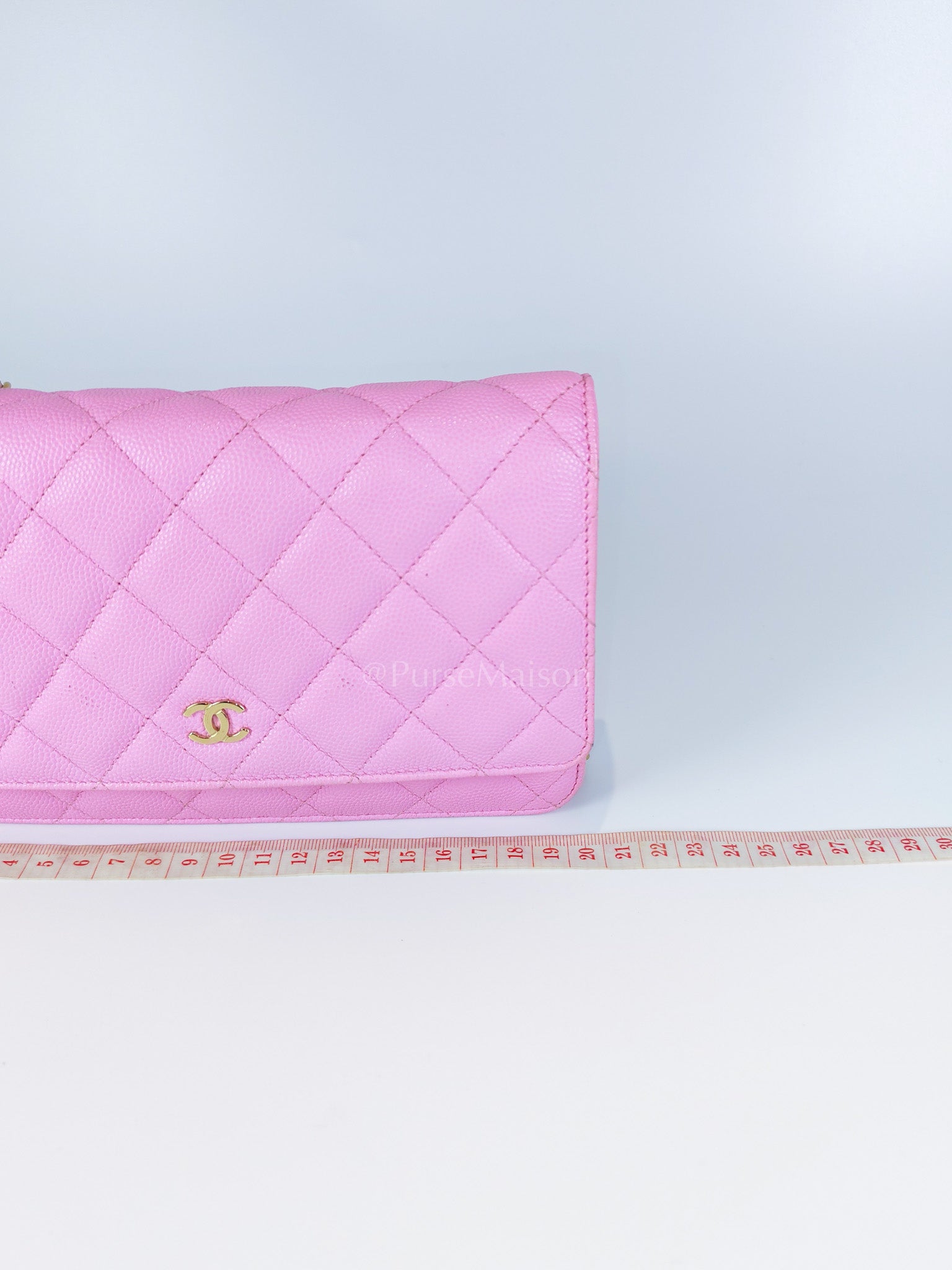 Classic Wallet On Chain in Pink Caviar Leather Gold Hardware (Microchip) | Purse Maison Luxury Bags Shop