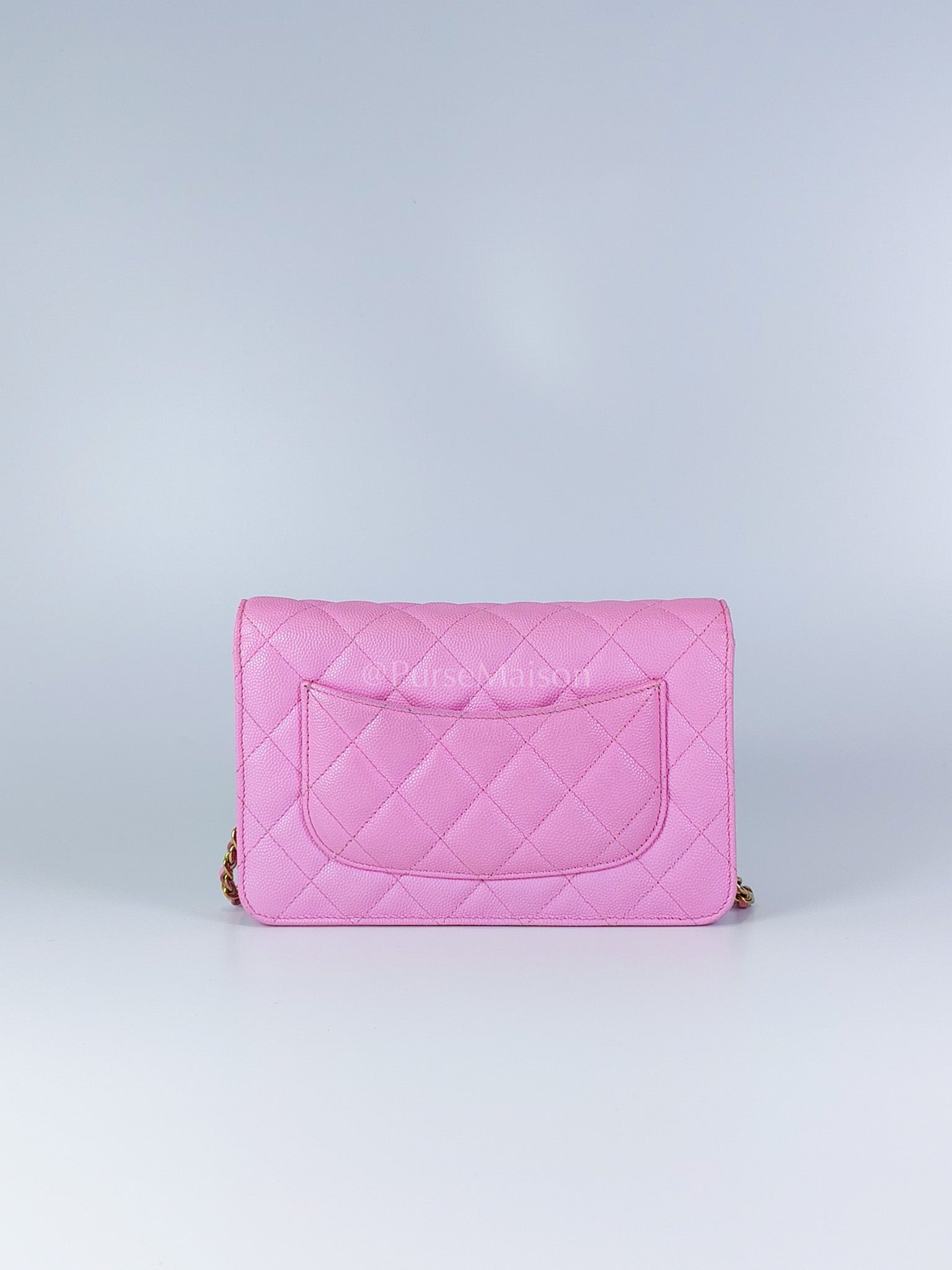 Classic Wallet On Chain in Pink Caviar Leather Gold Hardware (Microchip) | Purse Maison Luxury Bags Shop