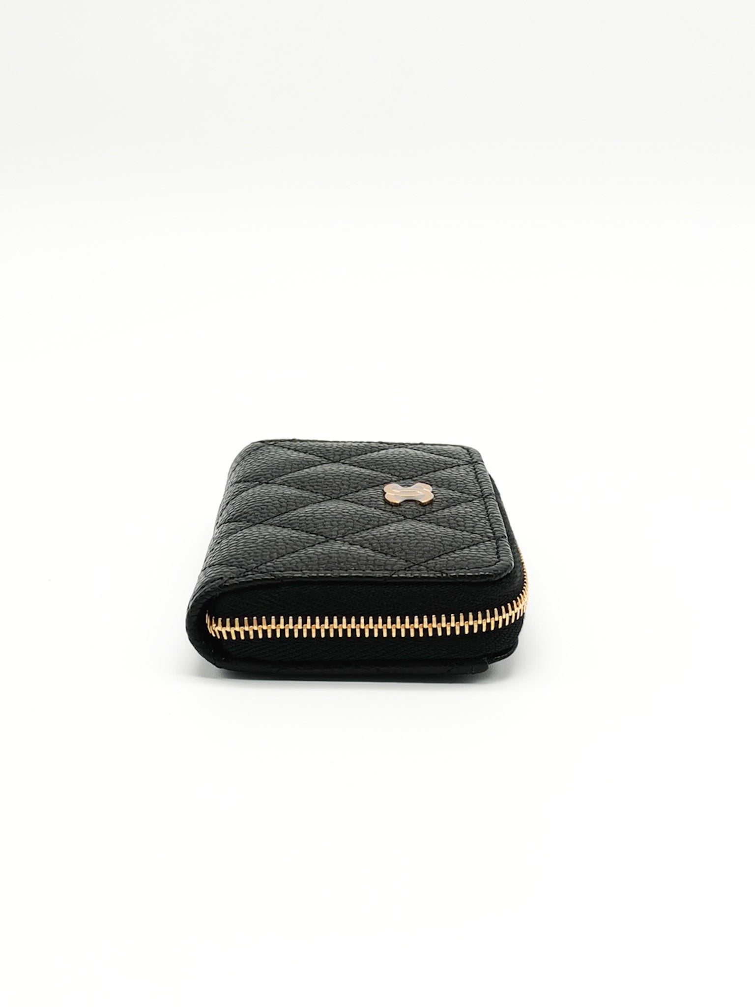 Classic Zipped Coin Purse/Card Holder in Black Caviar Leather & Gold Hardware Microchip C1K993A9 | Purse Maison Luxury Bags Shop