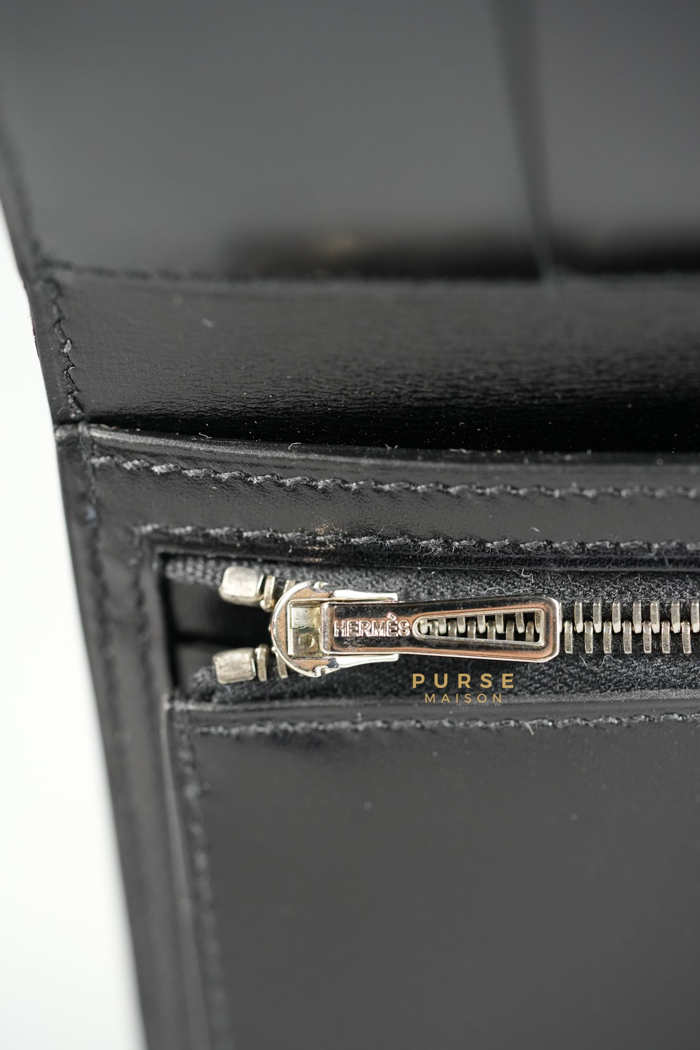 Clic 12 Portefeuille in Noir Veau Box Calf and Palladium Hardware Stamp C | Purse Maison Luxury Bags Shop