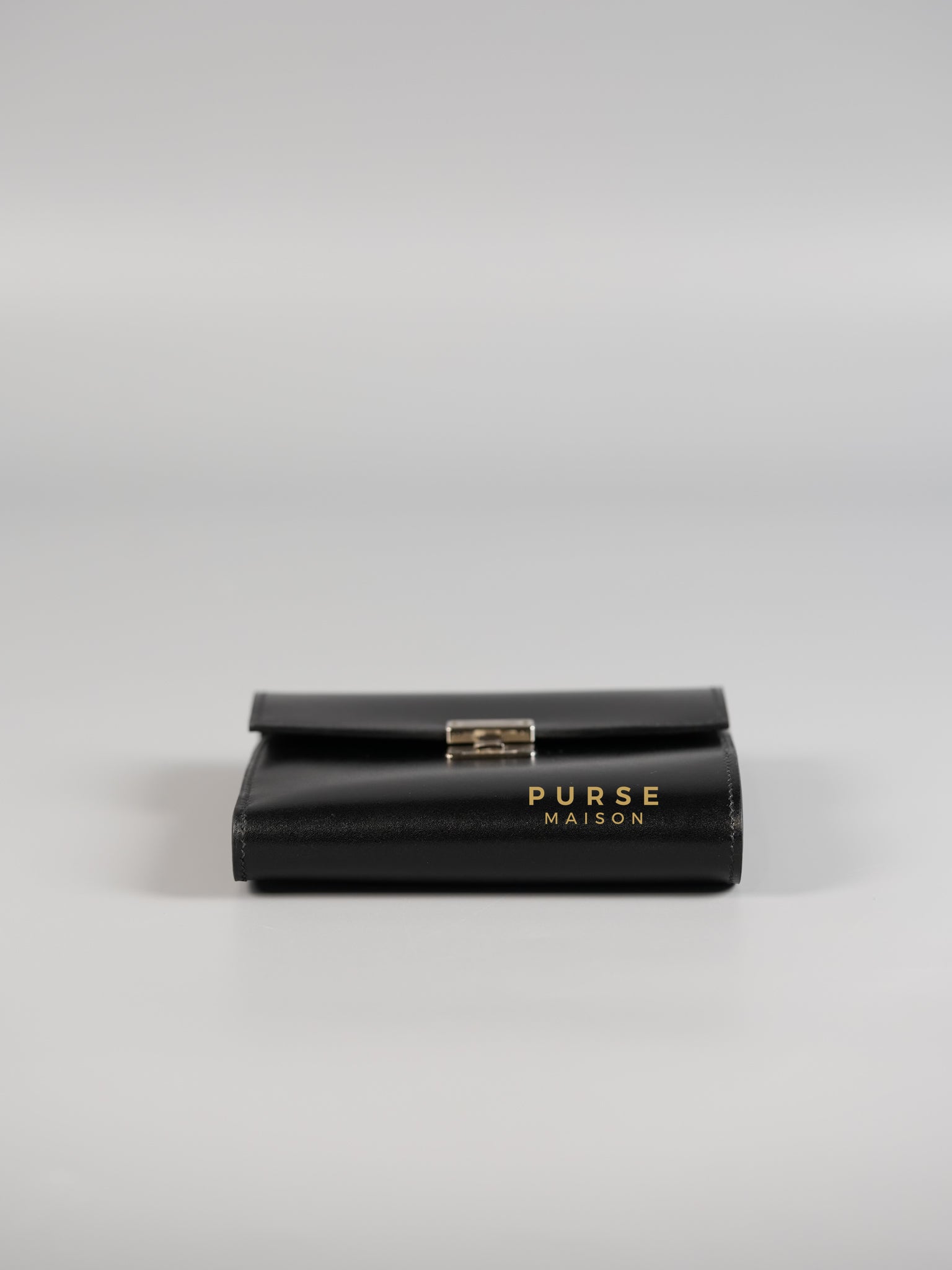 Clic 12 Portefeuille in Noir Veau Box Calf and Palladium Hardware Stamp C | Purse Maison Luxury Bags Shop
