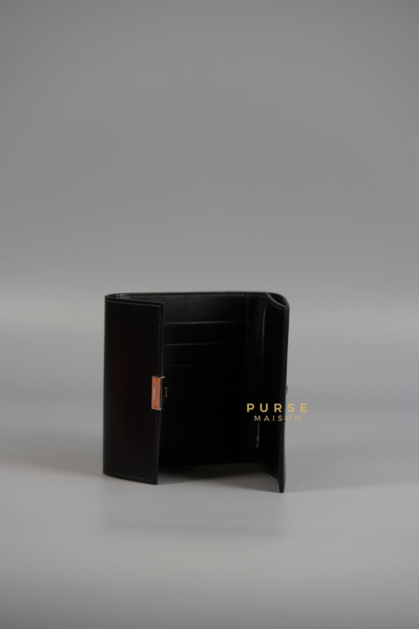 Clic 12 Portefeuille in Noir Veau Box Calf and Palladium Hardware Stamp C | Purse Maison Luxury Bags Shop