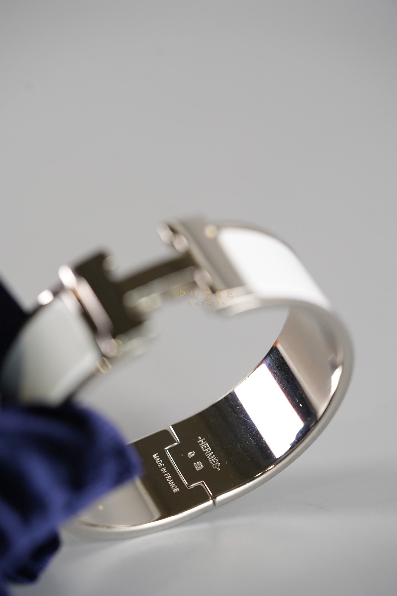 Clic Clac H Bangle PM White | Purse Maison Luxury Bags Shop