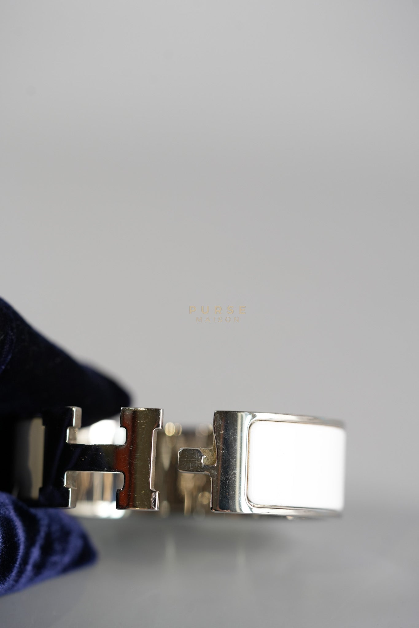 Clic Clac H Bangle PM White | Purse Maison Luxury Bags Shop