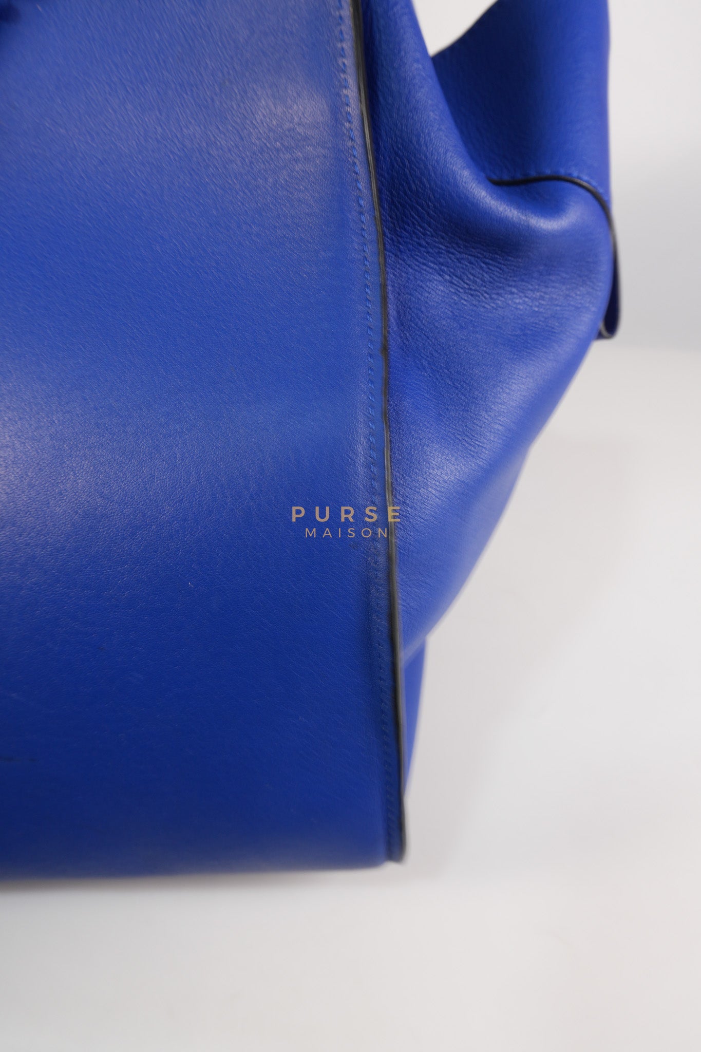 Compact Hammock Bag Large in Blue Calfskin Leather Gold Hardware | Purse Maison Luxury Bags Shop