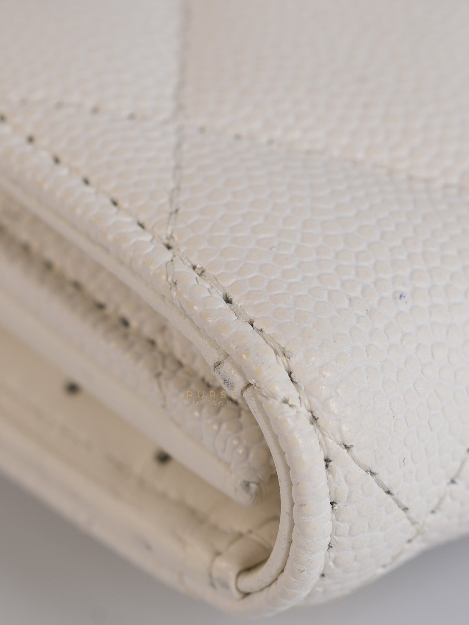 Compact Wallet in White Caviar Leather(Microchip) | Purse Maison Luxury Bags Shop