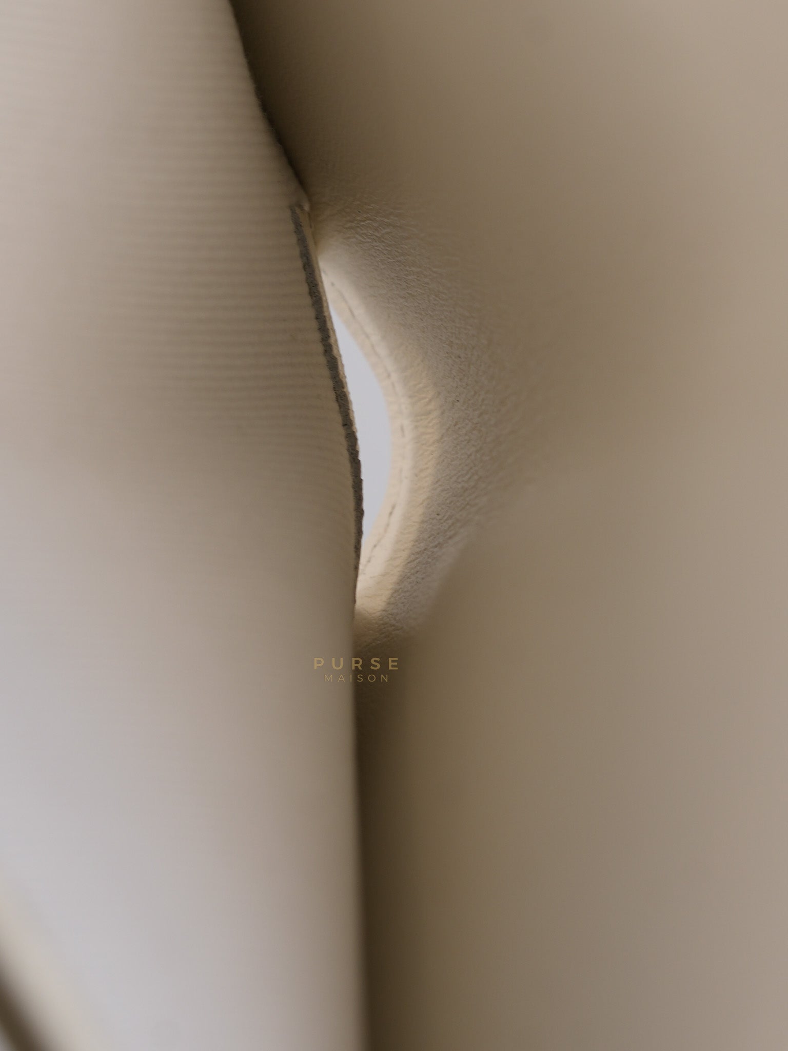 Compact Wallet in White Caviar Leather(Microchip) | Purse Maison Luxury Bags Shop