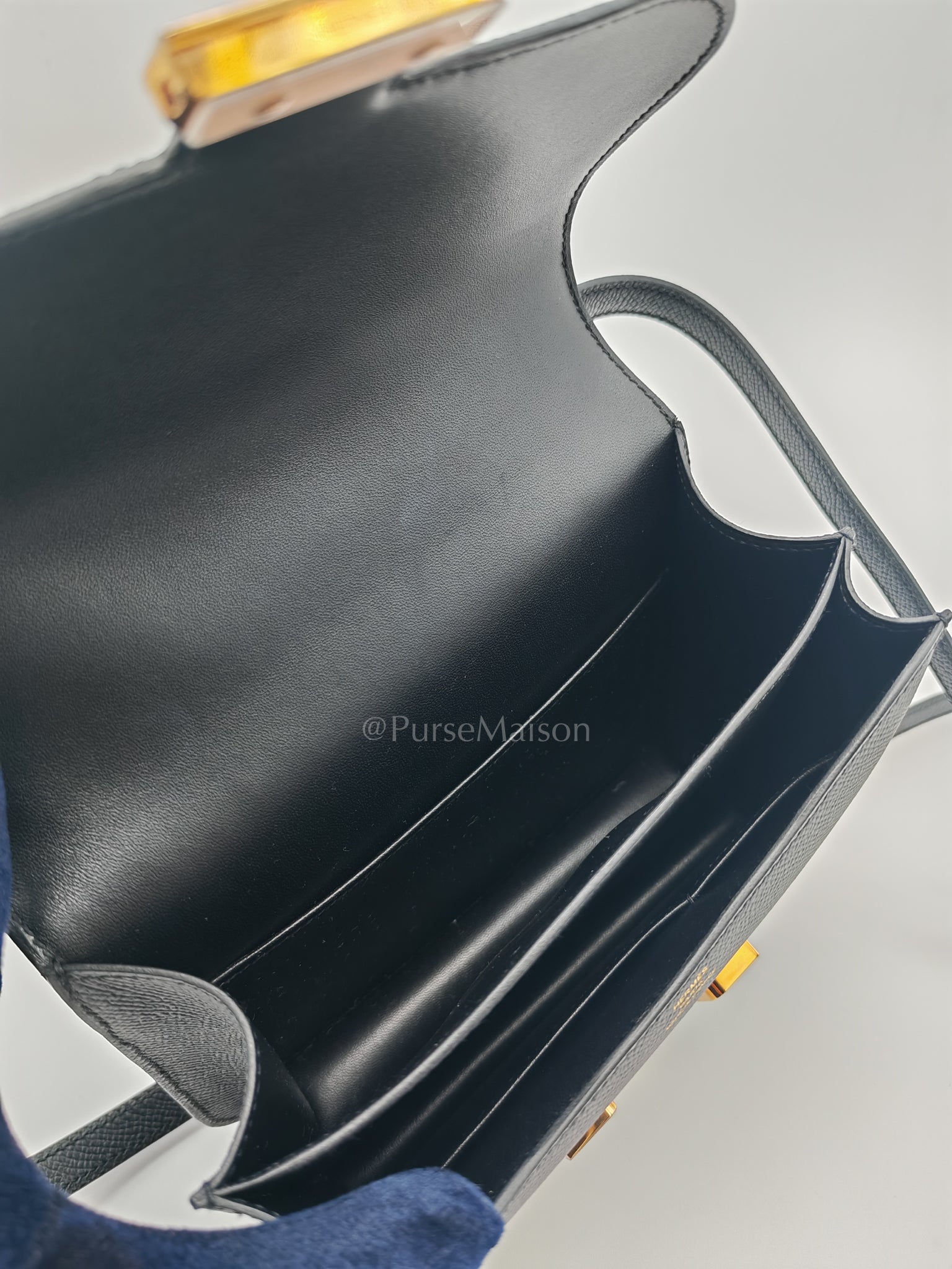 Constance 18 Black/Noir Epsom Leather in Brushed Gold Hardware Stamp B(2023) | Purse Maison Luxury Bags Shop