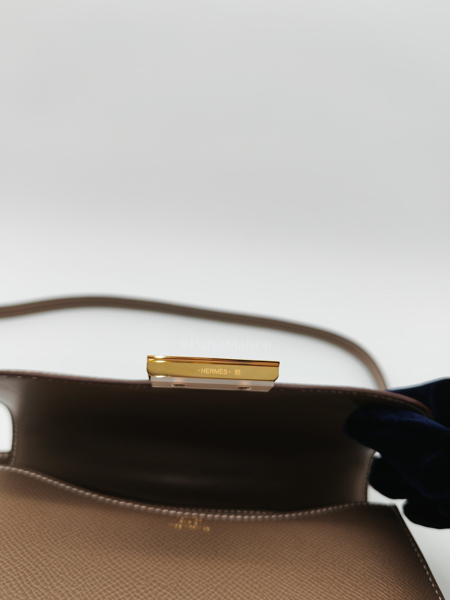 Constance 18 in Etoupe Epsom Leather and Gold Hardware Stamp K(2025) | Purse Maison Luxury Bags Shop