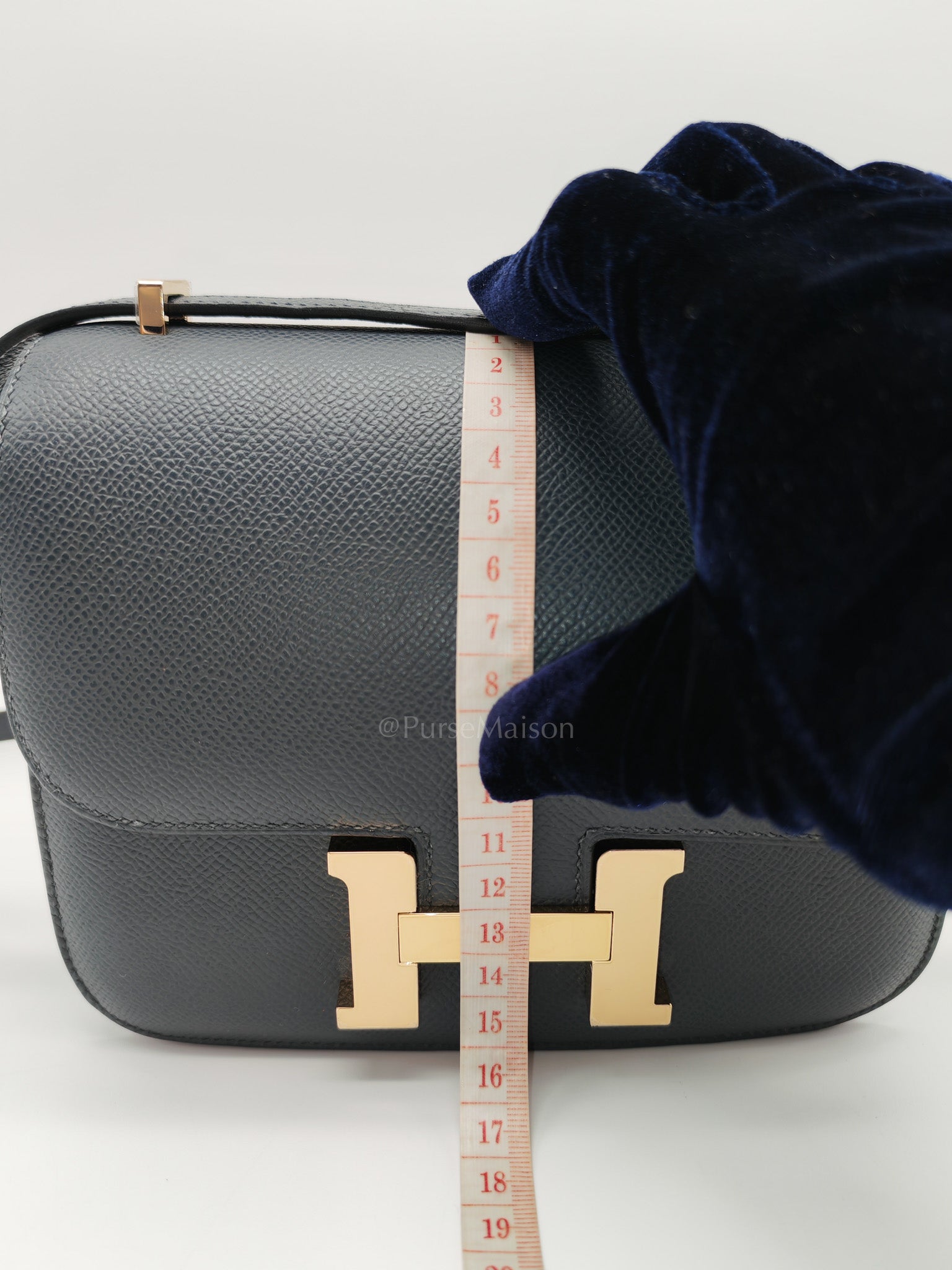 Constance 18 Mirror in Gris Misty Epsom Leather & Permabrass Hardware Stamp W (2024) | Purse Maison Luxury Bags Shop
