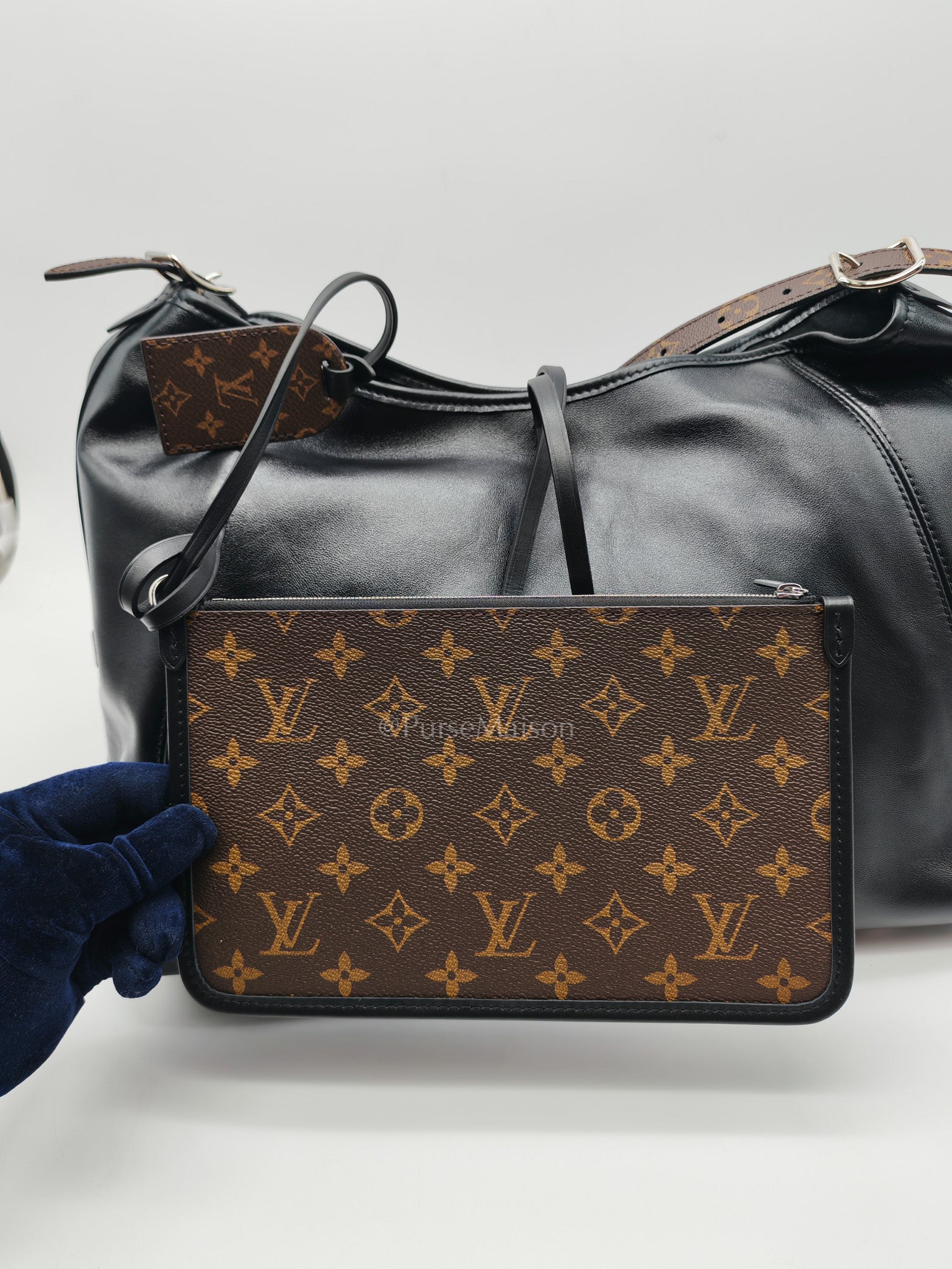 Carry All Vibe MM in Black Lambskin Leather & Silver Hardware Microchip