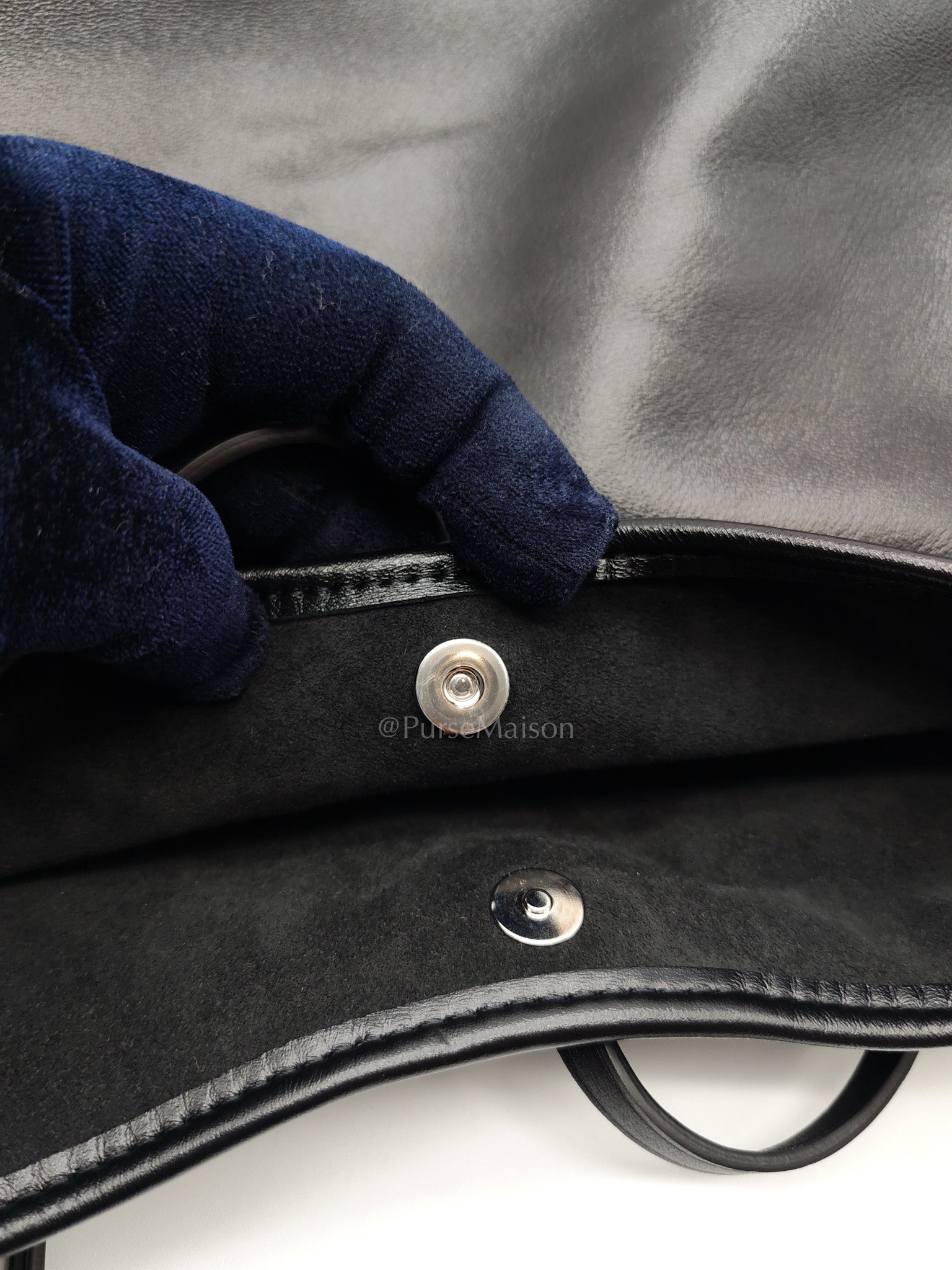 Carry All Vibe MM in Black Lambskin Leather & Silver Hardware Microchip