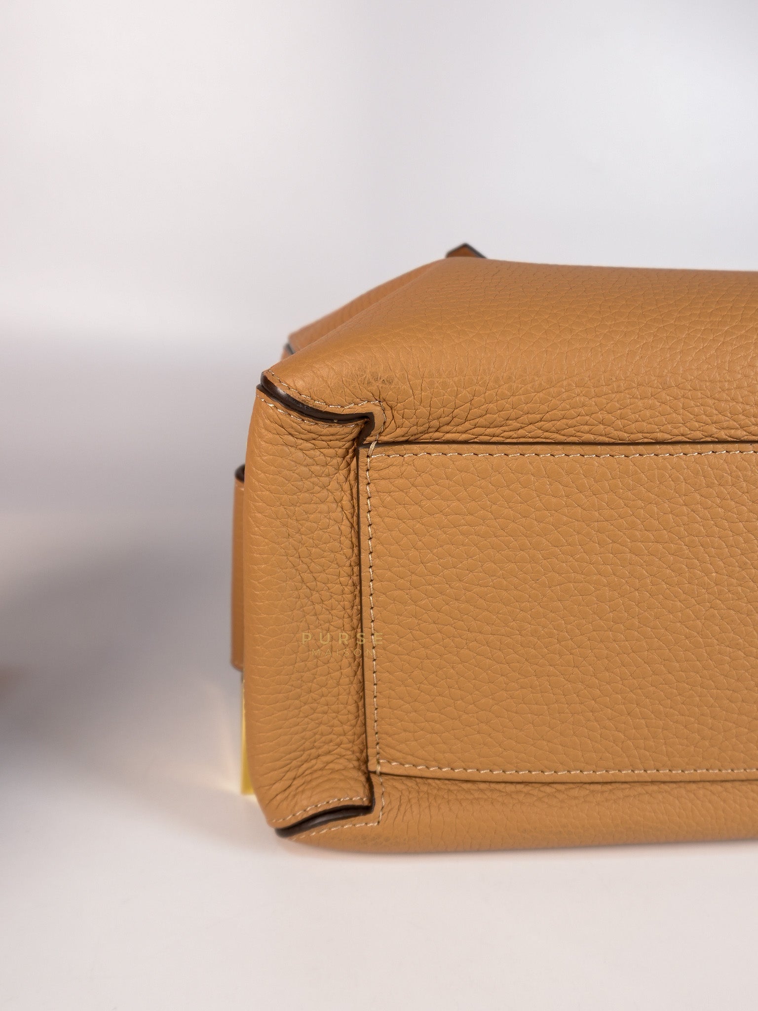 Cool Box Handbag Medium in Light Beige Leather | Purse Maison Luxury Bags Shop