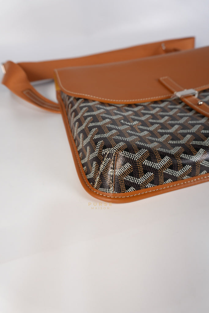 Coursier Messenger Bag in Tan | Purse Maison Luxury Bags Shop