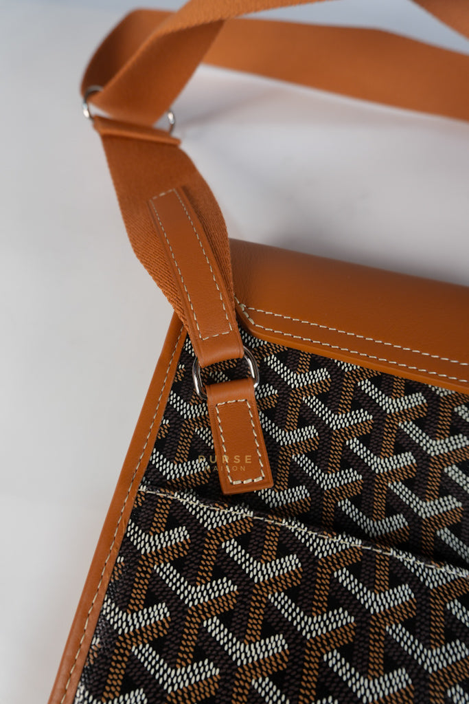 Coursier Messenger Bag in Tan | Purse Maison Luxury Bags Shop