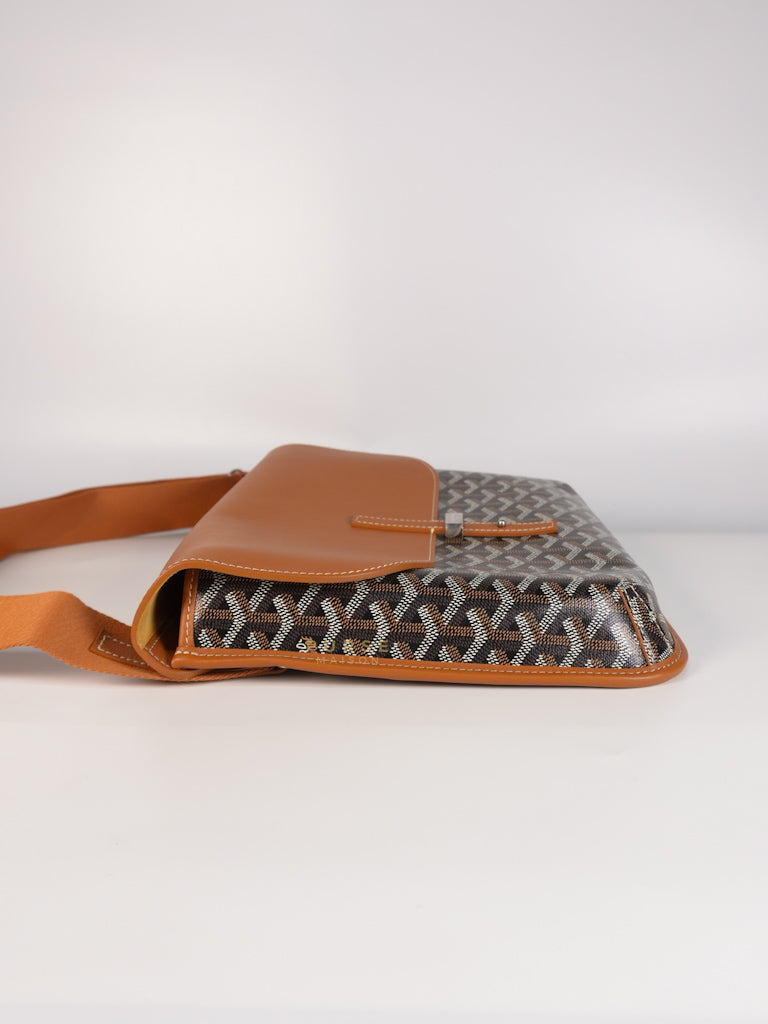 Coursier Messenger Bag in Tan | Purse Maison Luxury Bags Shop