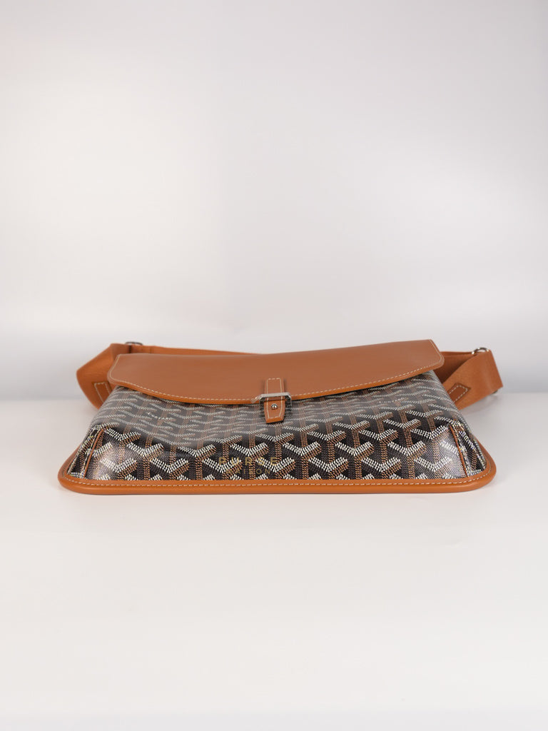 Coursier Messenger Bag in Tan | Purse Maison Luxury Bags Shop