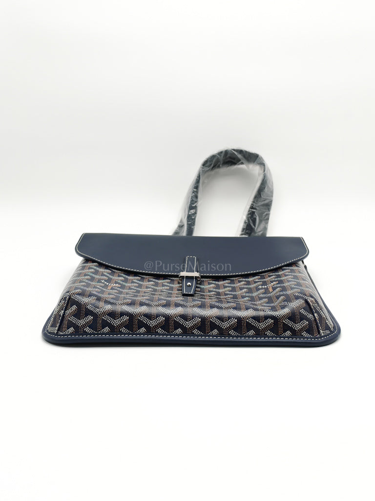 Coursier MM in Bleu Marine Goyardine Canvas Messenger Bag | Purse Maison Luxury Bags Shop