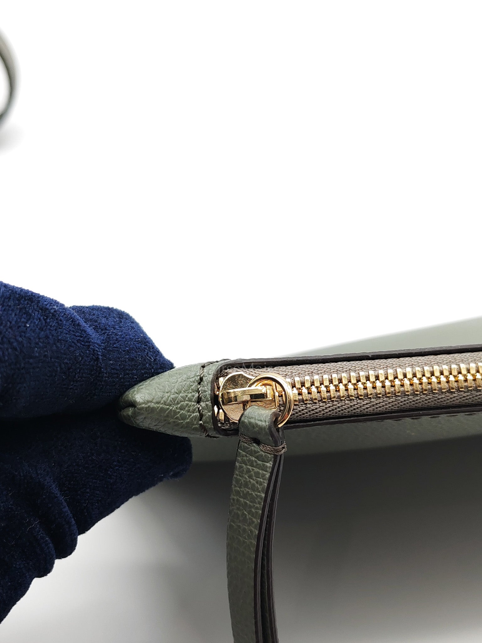 Cyme Shoulder Bag Large in Smoky Green Texture Leather | Purse Maison Luxury Bags Shop