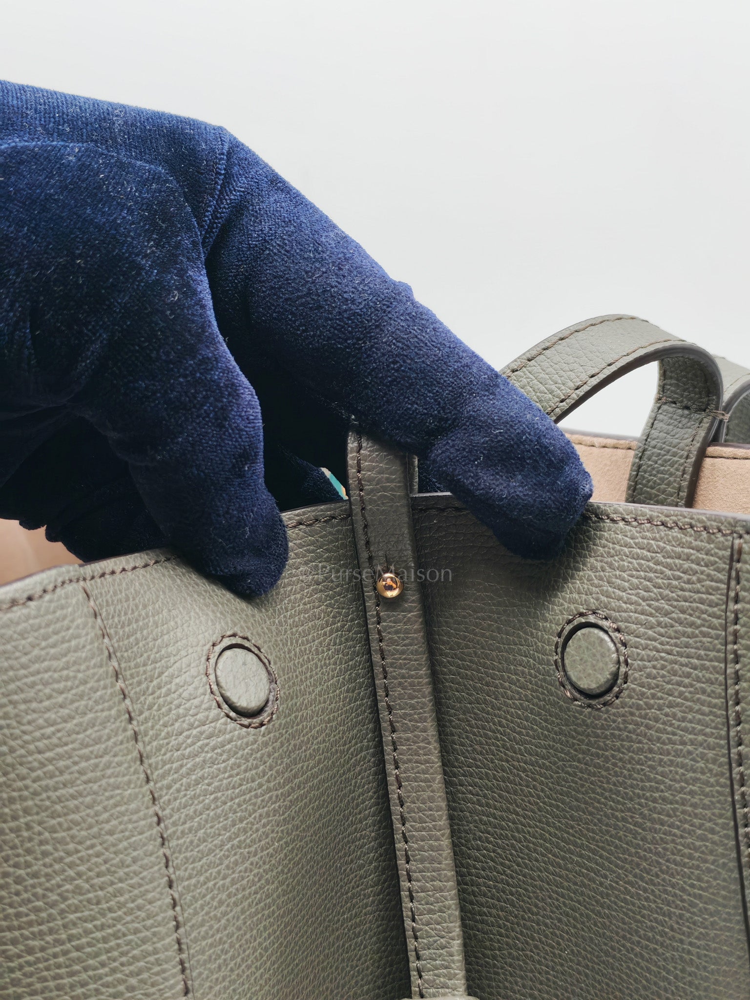 Cyme Shoulder Bag Large in Smoky Green Texture Leather | Purse Maison Luxury Bags Shop