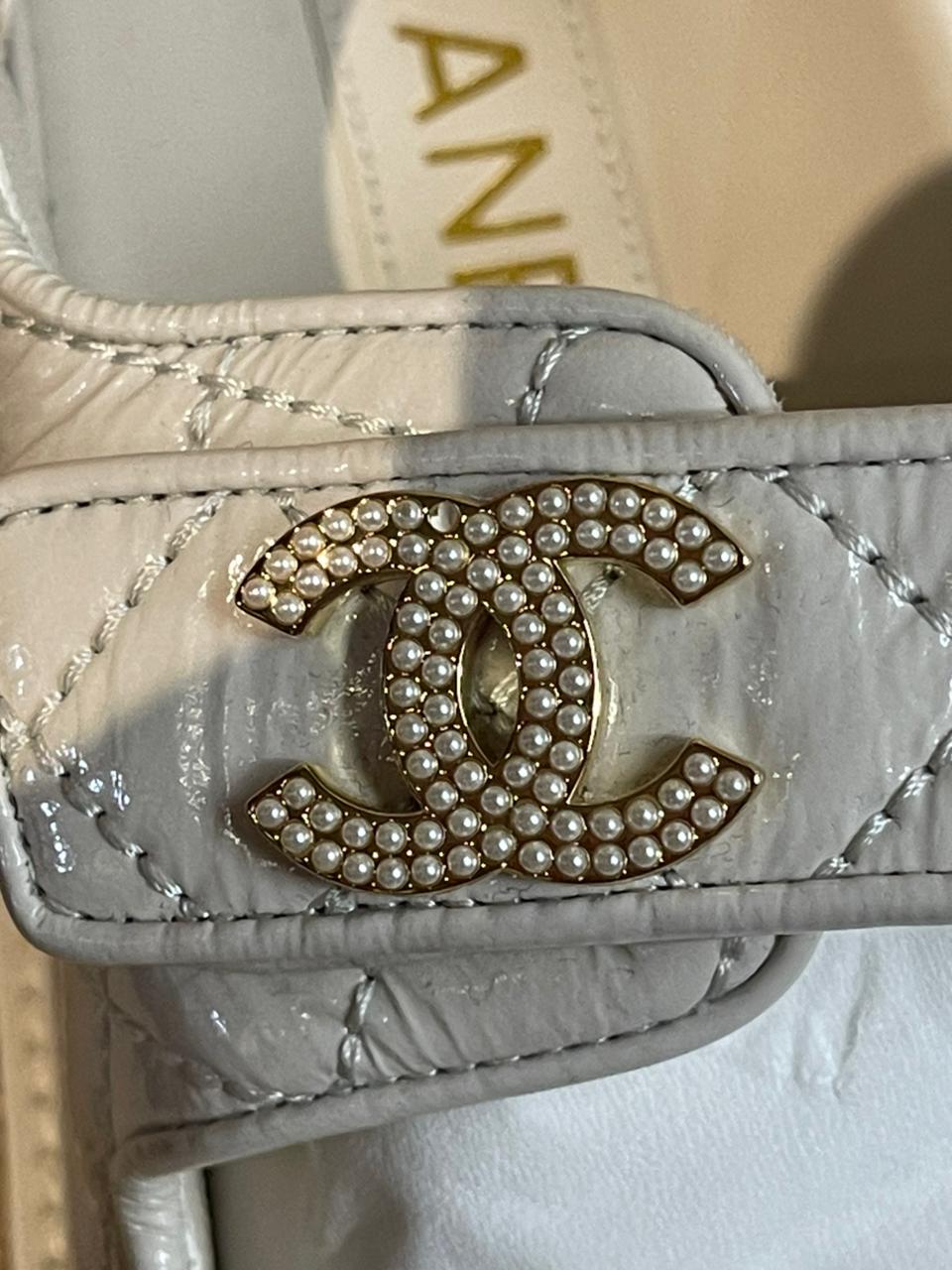 Dad Sandals/ Mandals Light Grey in Shiny Calfskin Leather Size 37.5 (26 cm) | Purse Maison Luxury Bags Shop