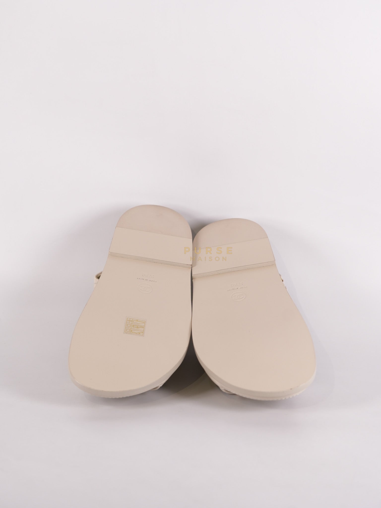 Dad Sandals/ Mandals Light Grey in Shiny Calfskin Leather Size 37.5 (26 cm) | Purse Maison Luxury Bags Shop