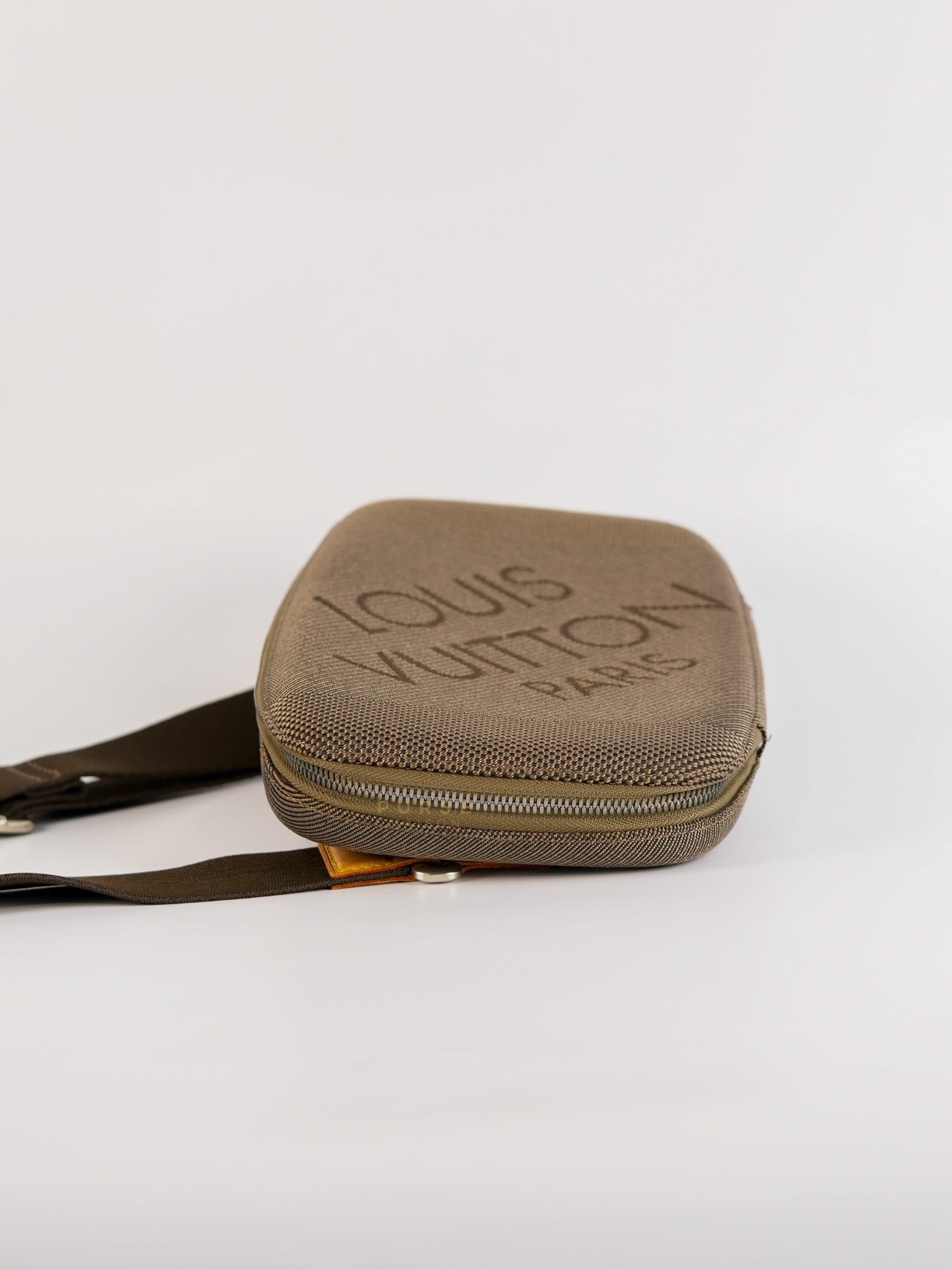 Damier Geant Mage Terre Sling Bag (Date code: MI1024) | Purse Maison Luxury Bags Shop