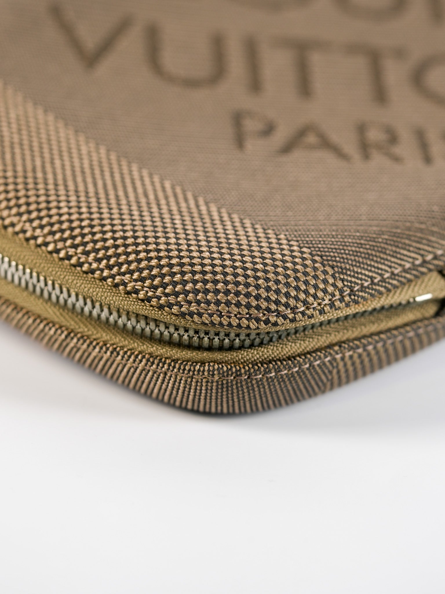 Damier Geant Mage Terre Sling Bag (Date code: MI1024) | Purse Maison Luxury Bags Shop