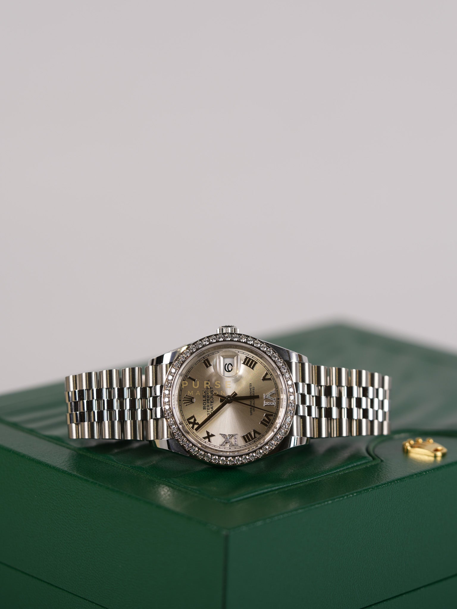 Datejust 36cm Oyster Perpetual with Diamond Bezel Silver Stainless Steel (Reference Number 126284) | Purse Maison Luxury Bags Shop